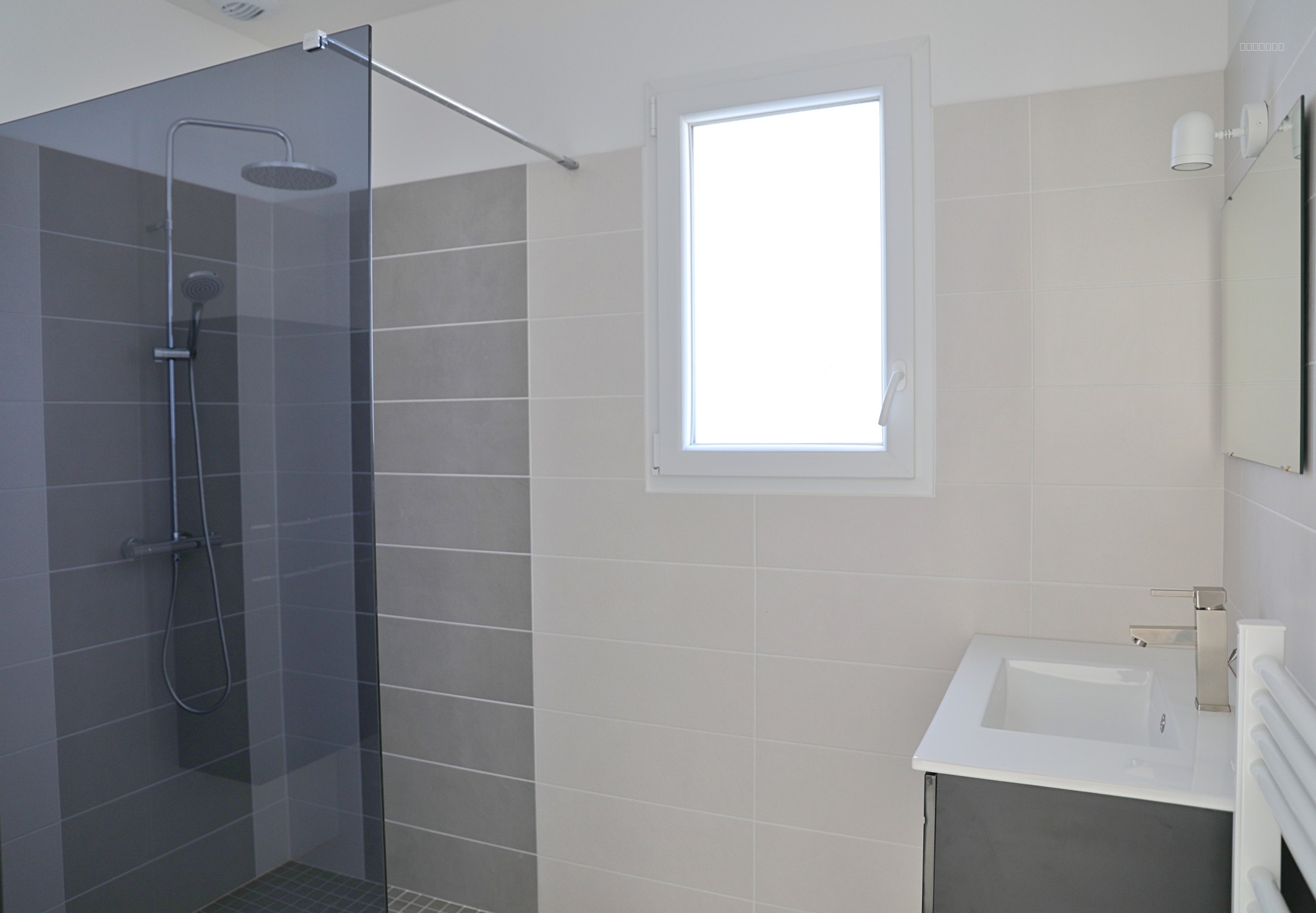 A VENDRE, maison neuve type 4, 105m2, garage, terrasse et jardin clos. (17) Vaux sur mer. — photo 11
