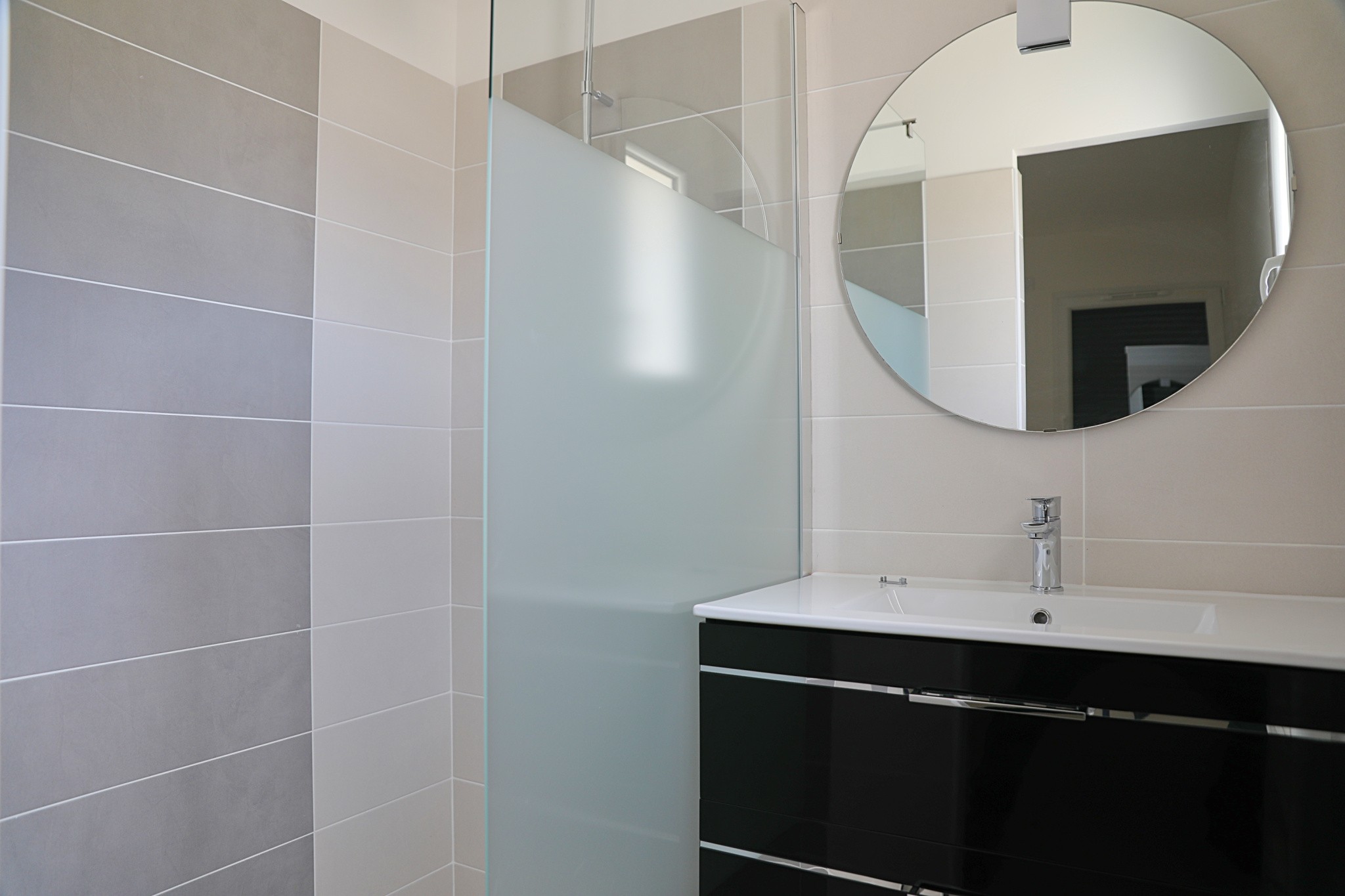 A VENDRE, maison neuve type 4 de 103m2 avec garage et jardin clos. (17) Vaux sur mer. — photo 9