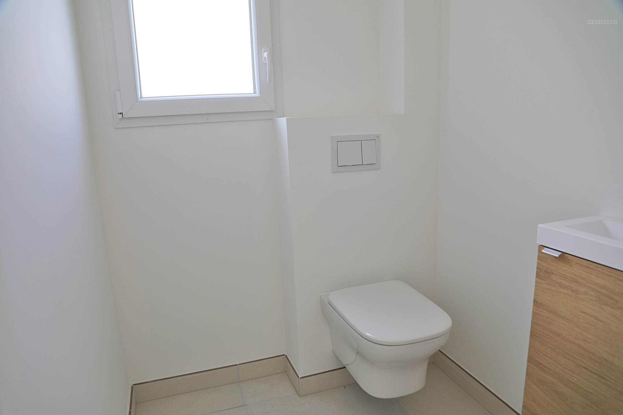 A VENDRE, maison neuve type 4, 105m2, garage, terrasse et jardin clos. (17) Vaux sur mer. — photo 13