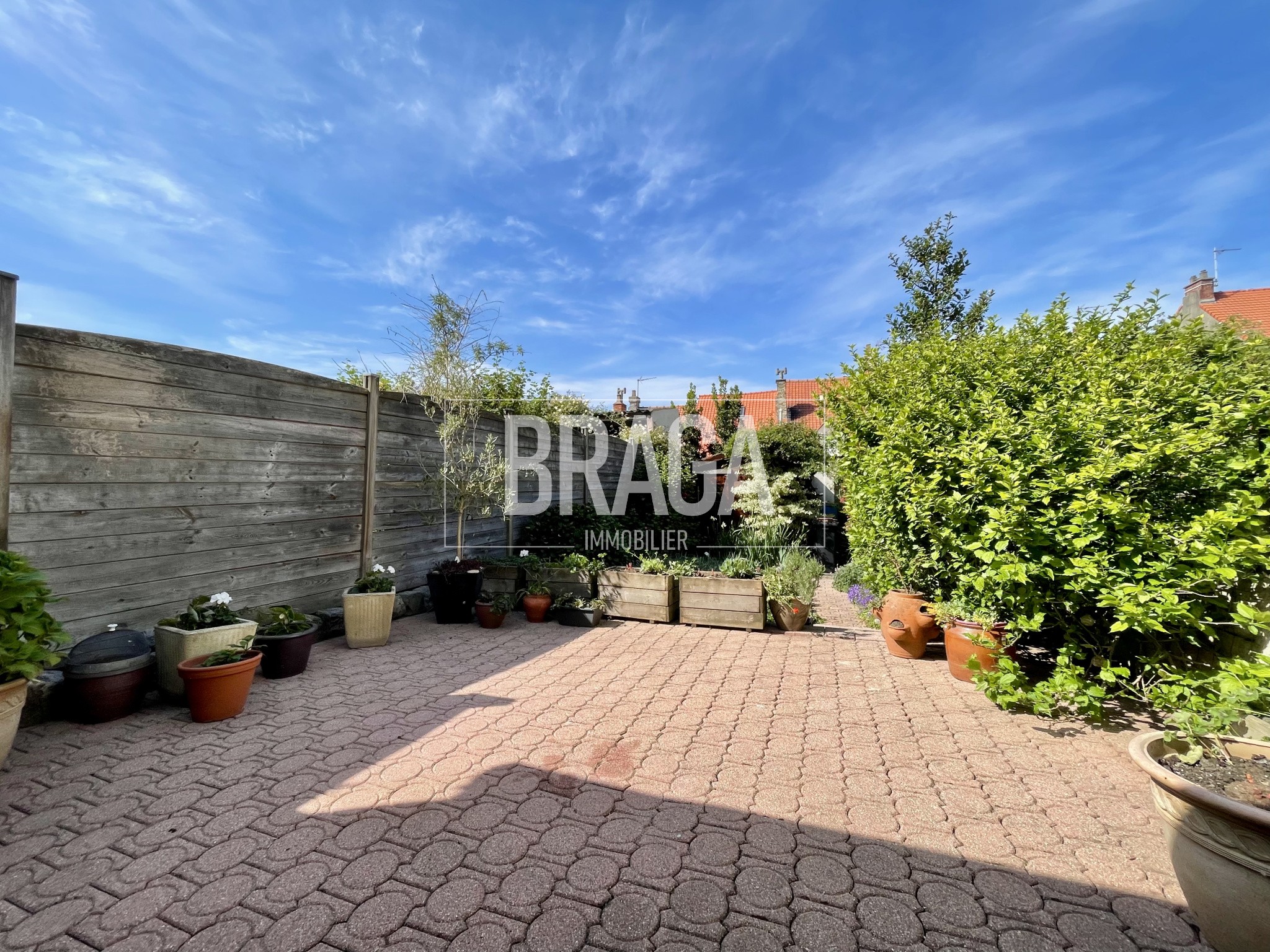 BOULOGNE SUR MER MAISON A VENDRE BREQUERECQUE CACHET 4 CHAMBRES BUREAU JARDIN — photo 4