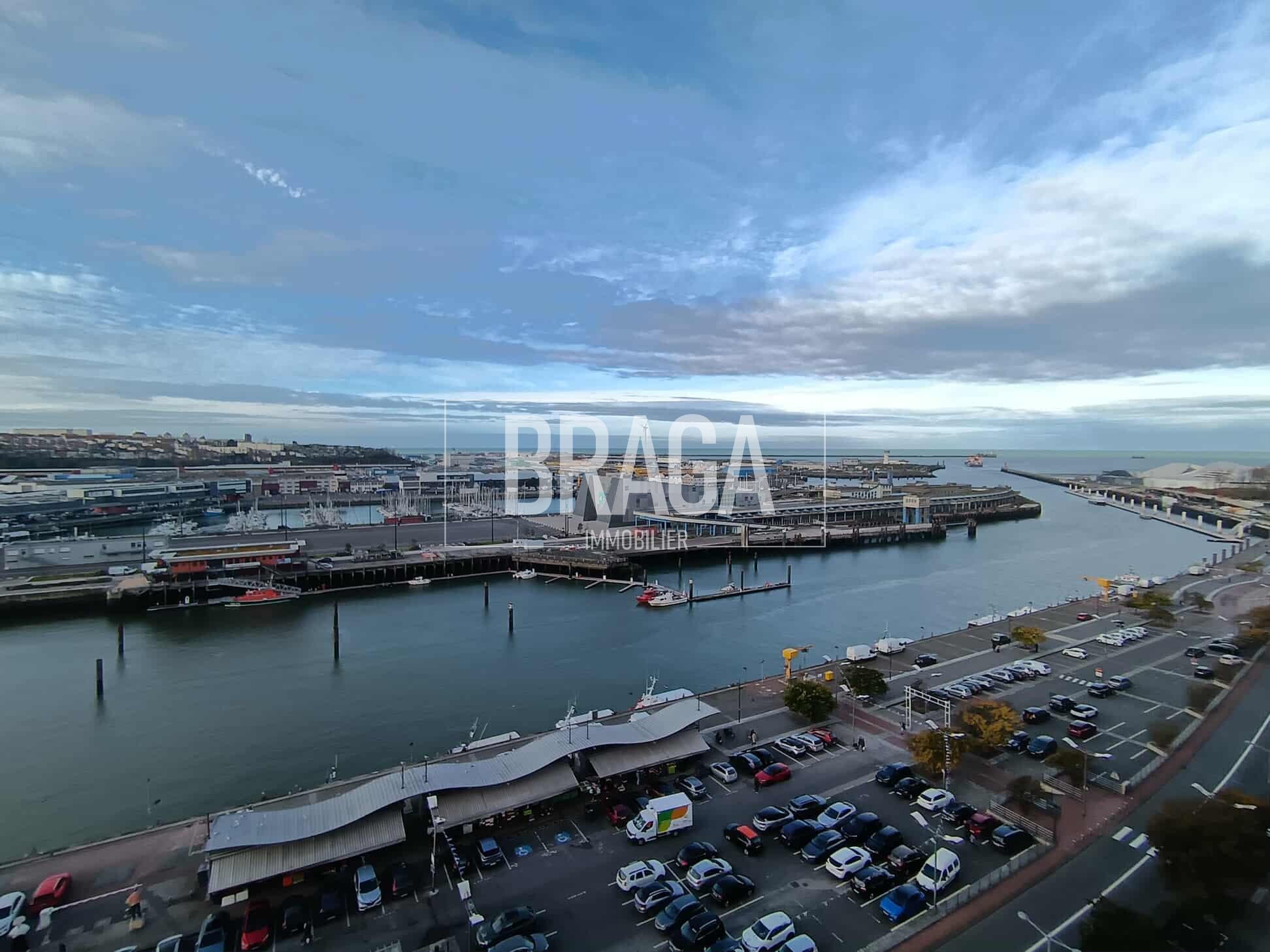 BOULOGNE SUR MER/PORT- APPARTEMENT D'EXCEPTION 90M2 RÉNOVÉ À NEUF AVEC VUES PANORAMIQUES MER/CATHEDRALE — photo 2