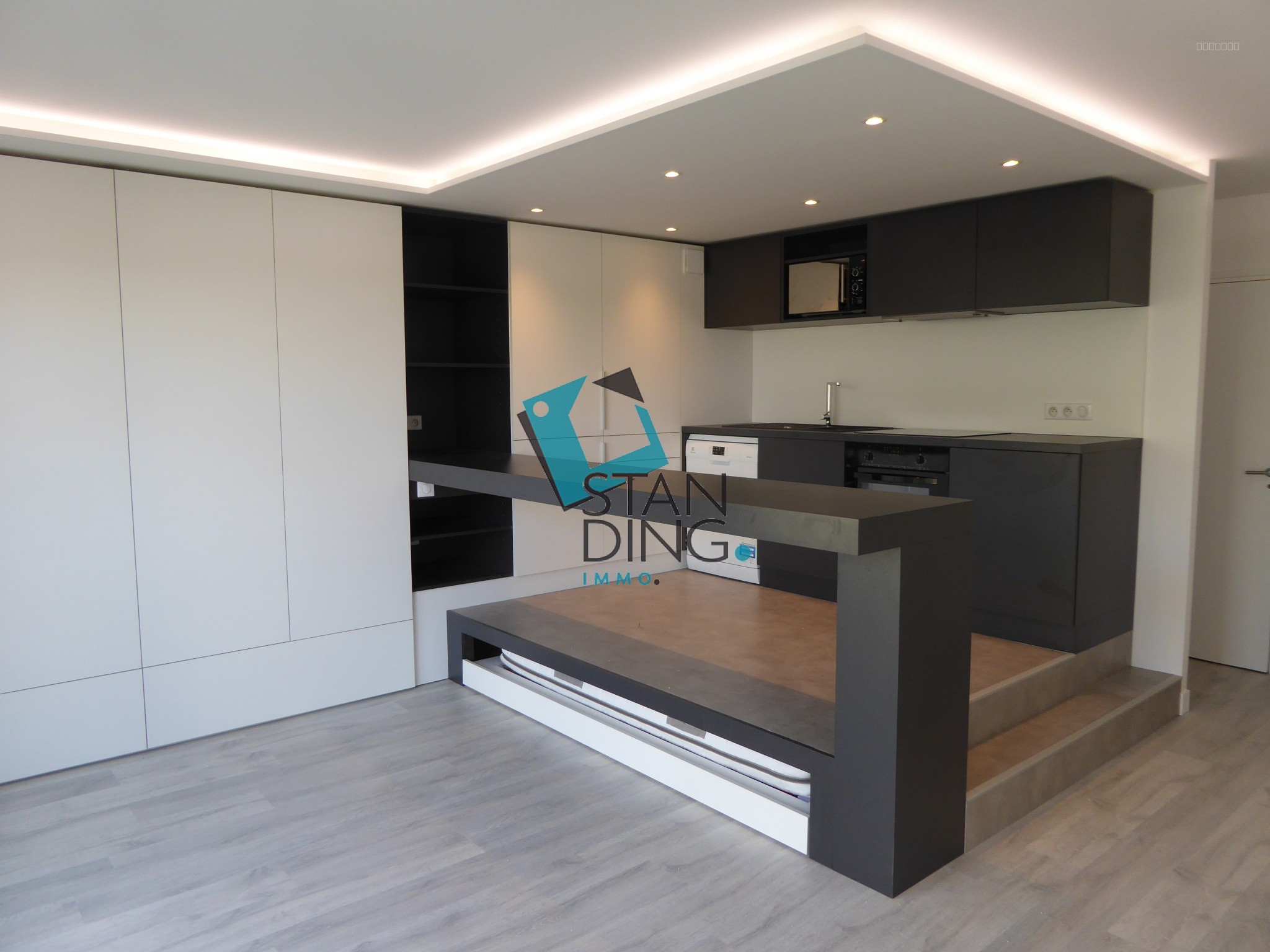 À VENDRE   Lille, rue Mourmant   Appartement d’architecte avec parking et cave — photo 3