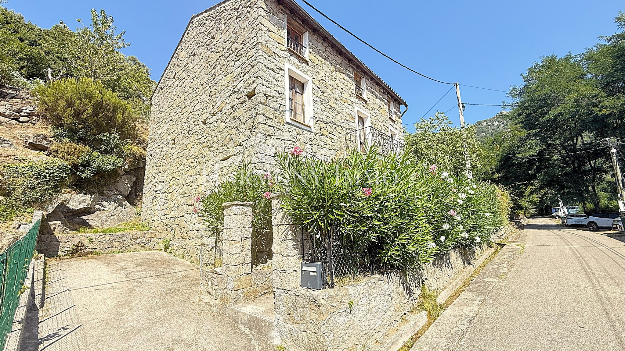 L'Âme de la Corse à Rosazia . Idéal Maison famille ou création Gîte, Chambres d'hôtes. — photo 2