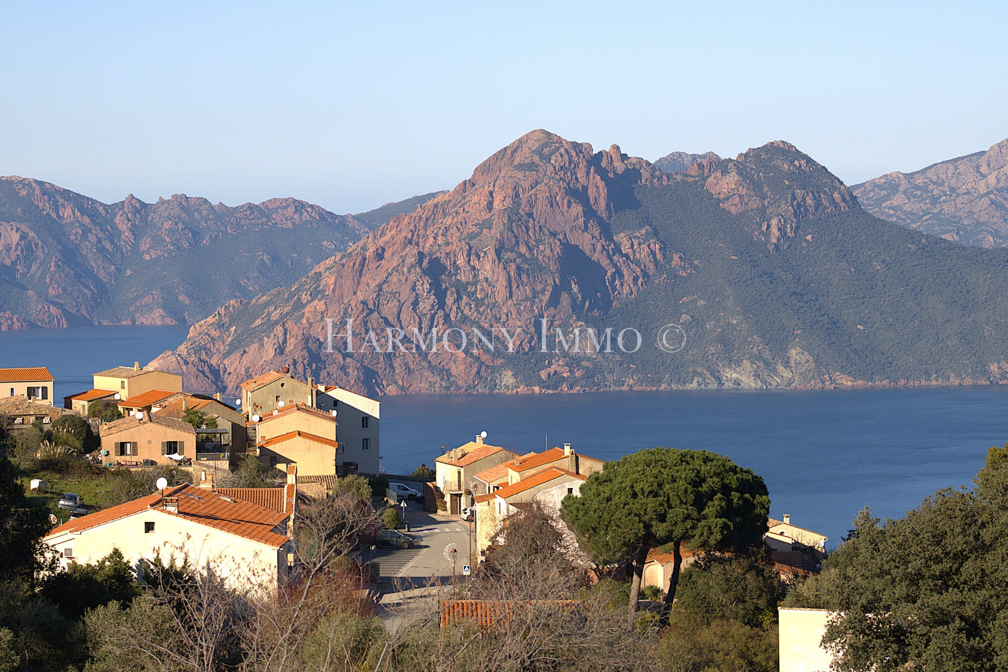Terrain avec vue panoramique mer et montagnes — photo 2