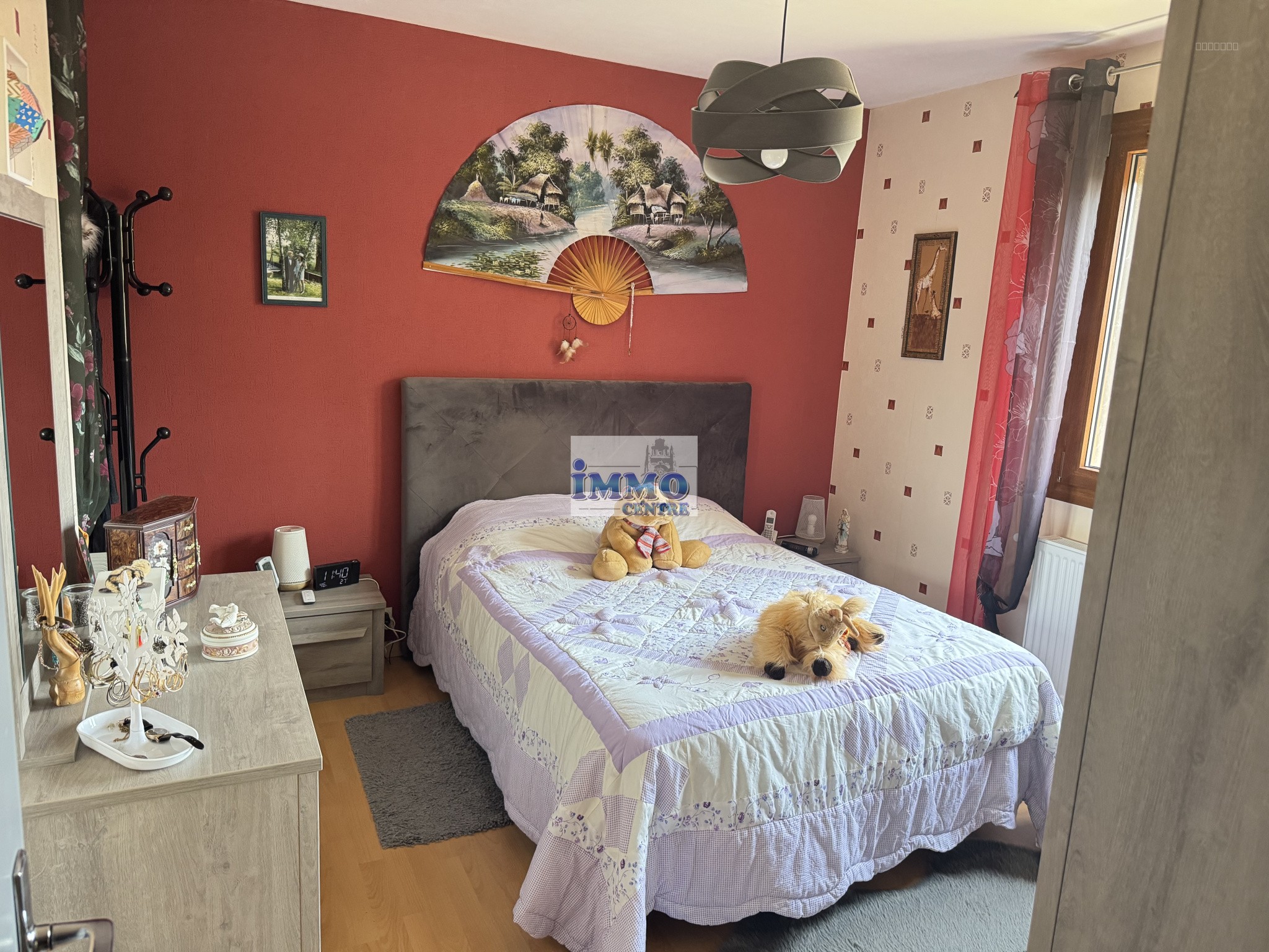 Maison de plain pied avec garage et terrain arboré et clôturé — photo 7