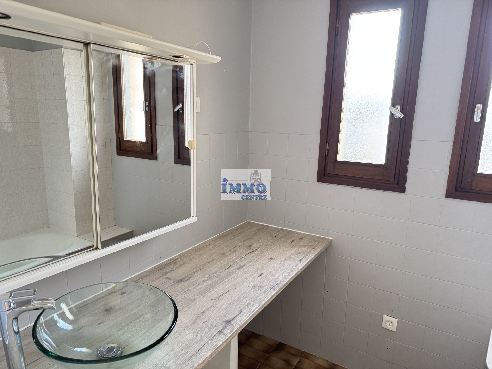 Appartement type 3 avec balcons cave parking intérieur — photo 5