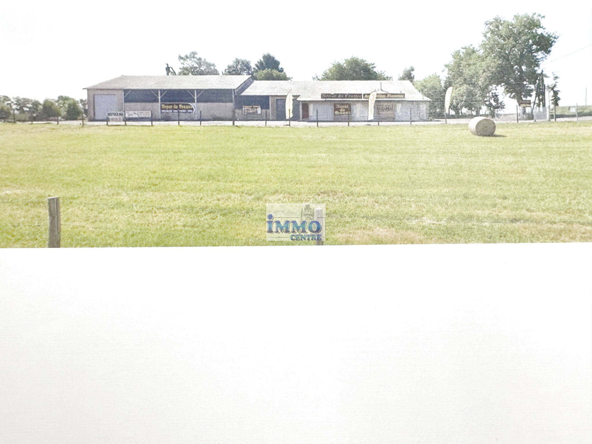 Bâtiment commercial avec dépôt — photo 3