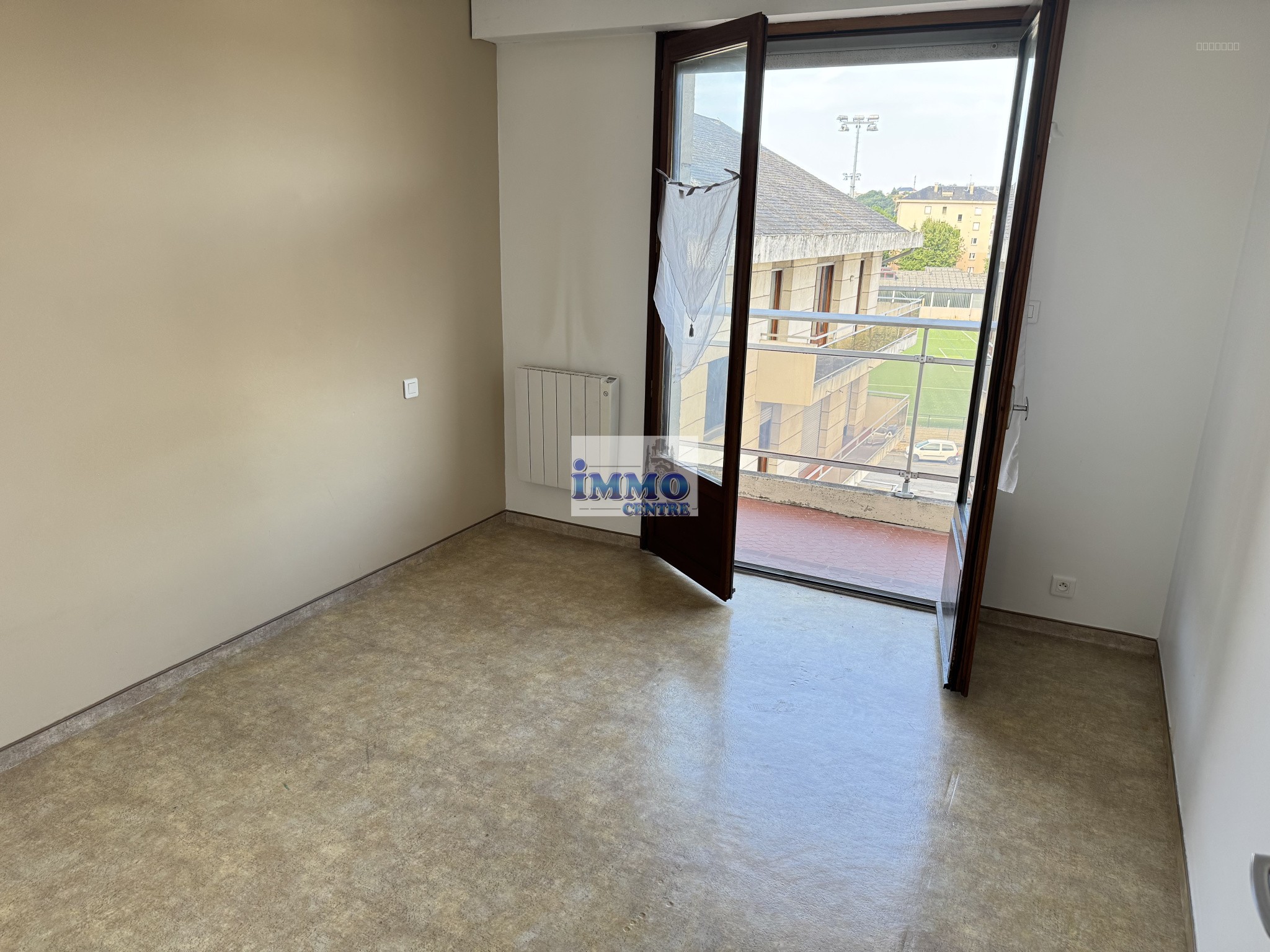 Appartement type 3 avec balcons cave parking intérieur — photo 9