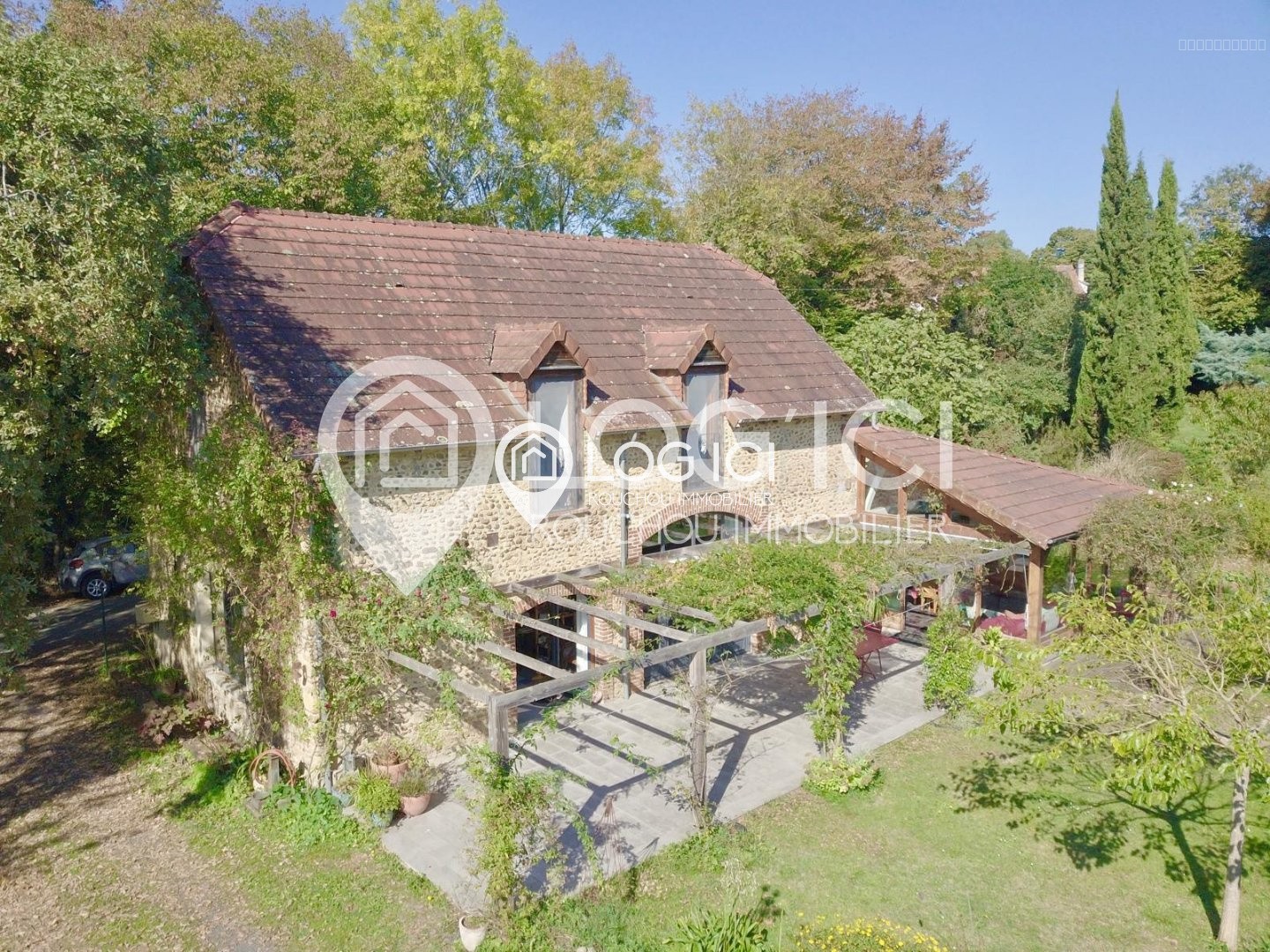 Maison béarnaise rénovée avec gîte et piscine au cœur de 2 hectares de nature — photo 3