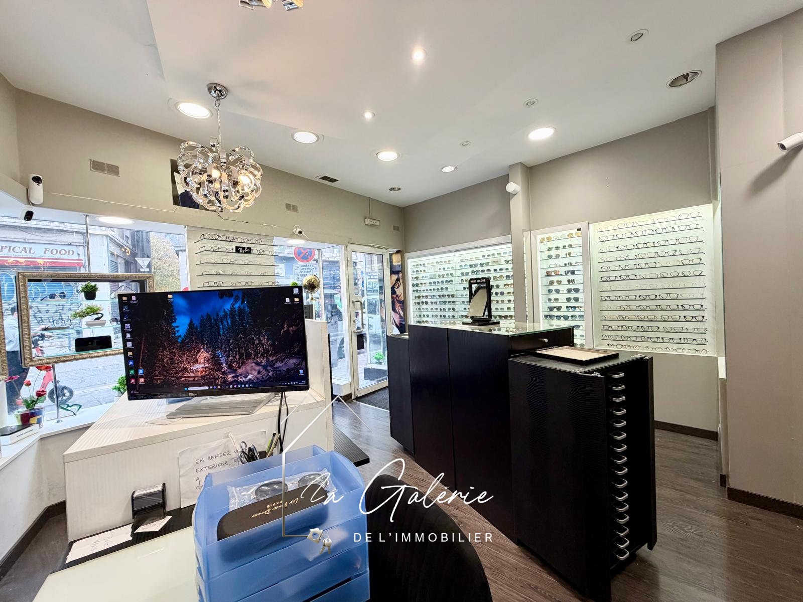 LOCAL COMMERCIAL POUR INVESTISSEURS — photo 2