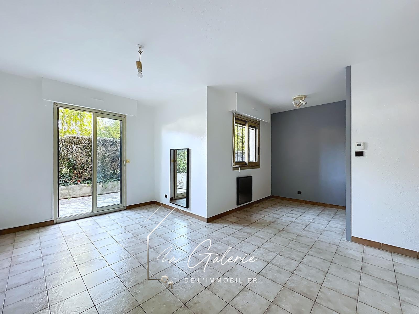 STUDIO AVEC TERRASSE DE 33M2 GRENOBLE — photo 4