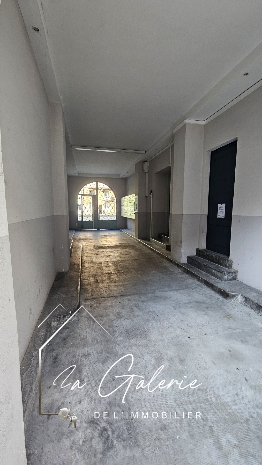 GRAND T2 JAURES VENDU LOUE — photo 8