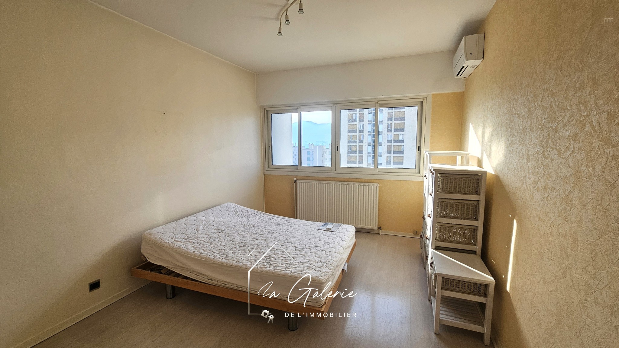 T4 DERNIER ETAGE VUE IMPRENABLE GRENOBLE — photo 7