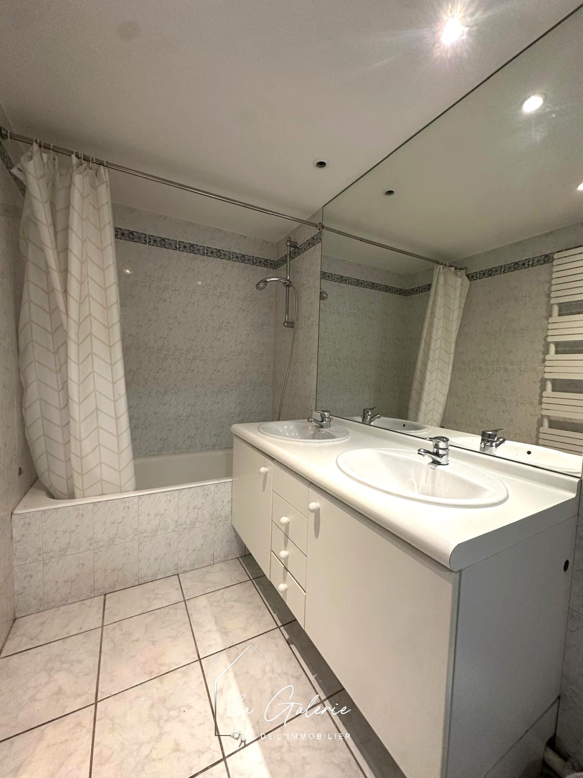 T3 EUROPOLE AVEC BALCON — photo 8
