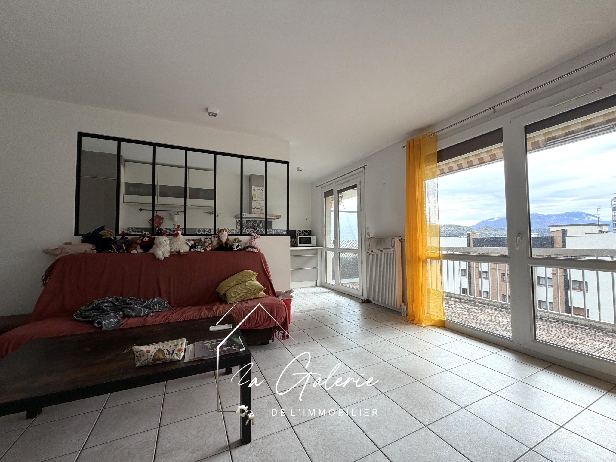 T5 AVEC TERRASSE DERNIER ETAGE — photo 3