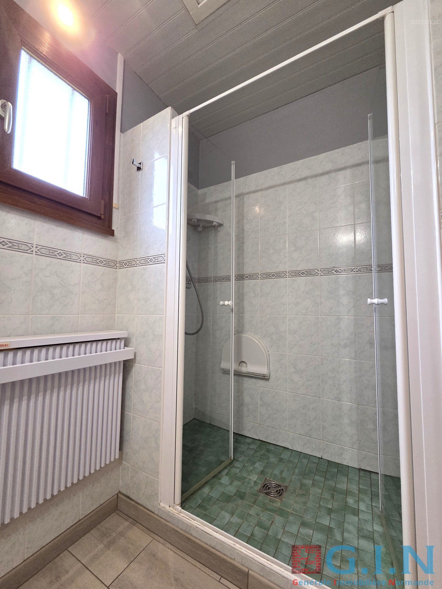 Maison plain-pied 5 pièces 94m2 avec garage et dépendance — photo 13