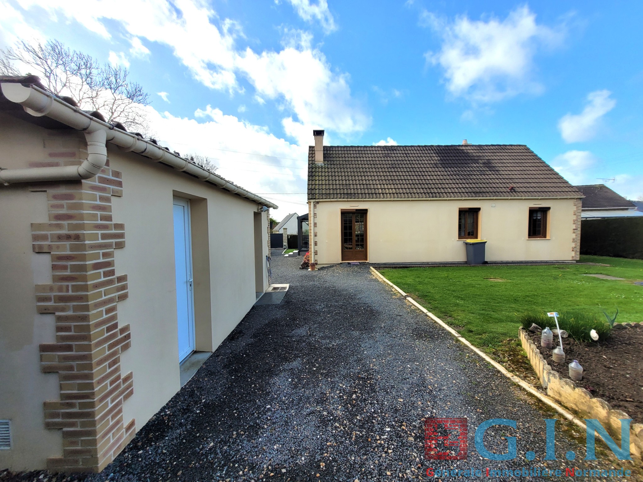 Maison plain-pied 5 pièces 94m2 avec garage et dépendance — photo 15