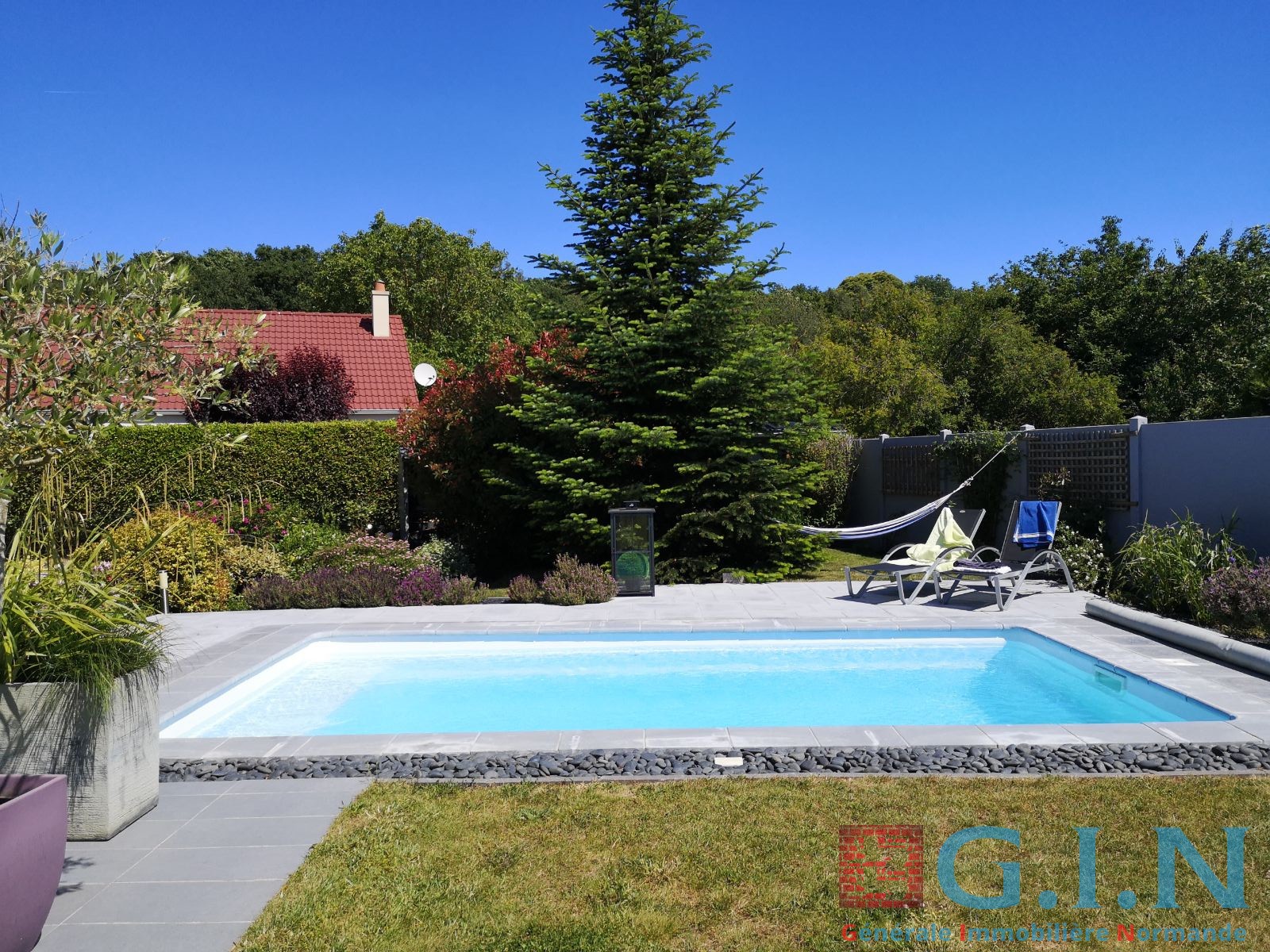 MAISON AU CALME AVEC PISCINE LA LONDE — photo 2