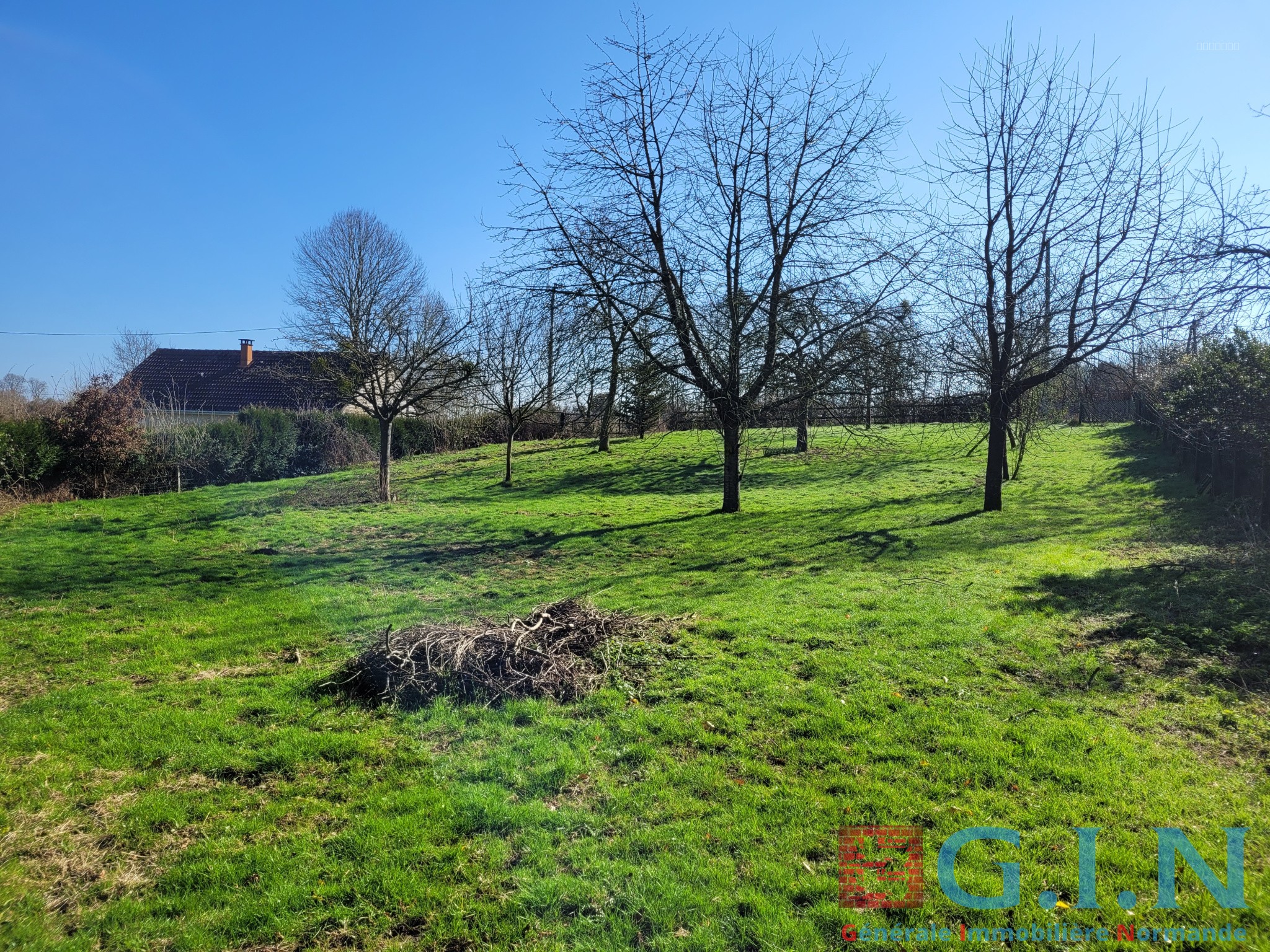 TERRAIN CONSTRUCTIBLE 1375m2 — photo 5