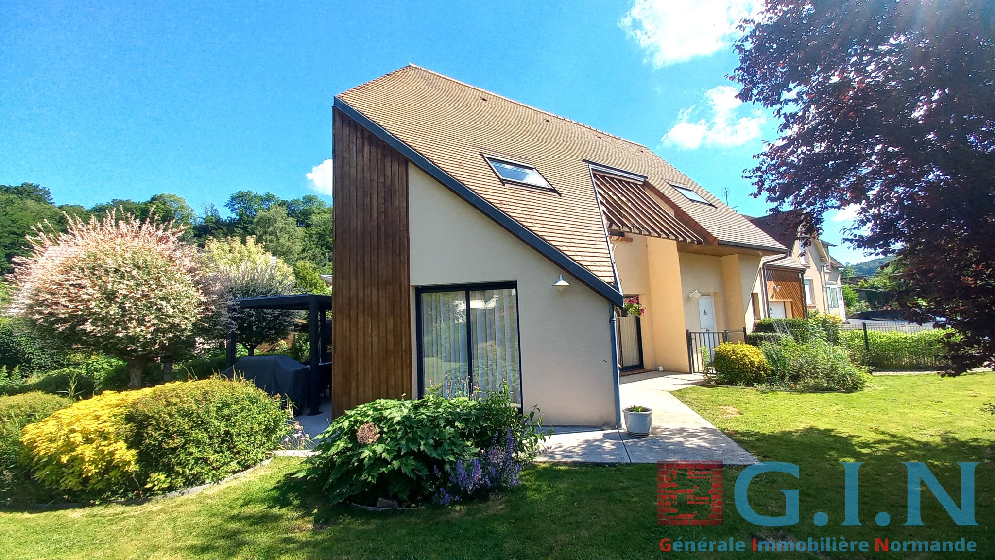 MAISON à NOTRE-DAME-DE-BONDEVILLE — photo 4