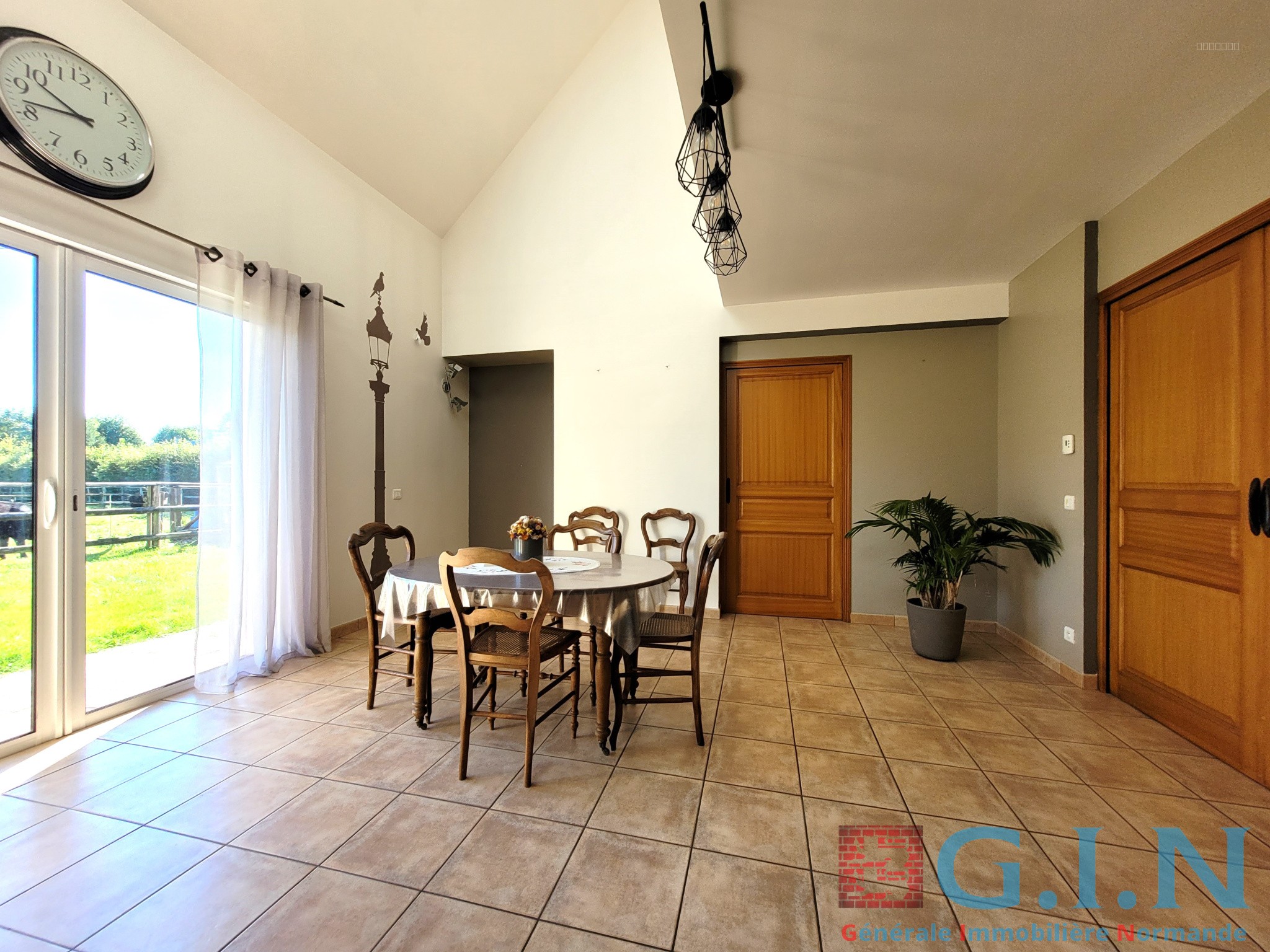 2 MAISONS 215M2 AVEC 2236M2 DE TERRAIN. — photo 5