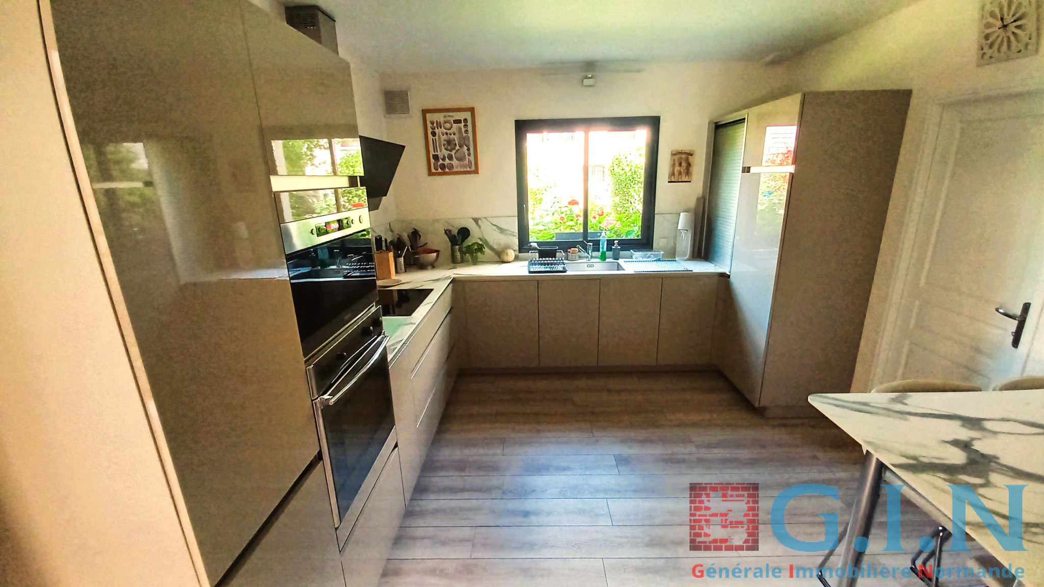MAISON à NOTRE-DAME-DE-BONDEVILLE — photo 15