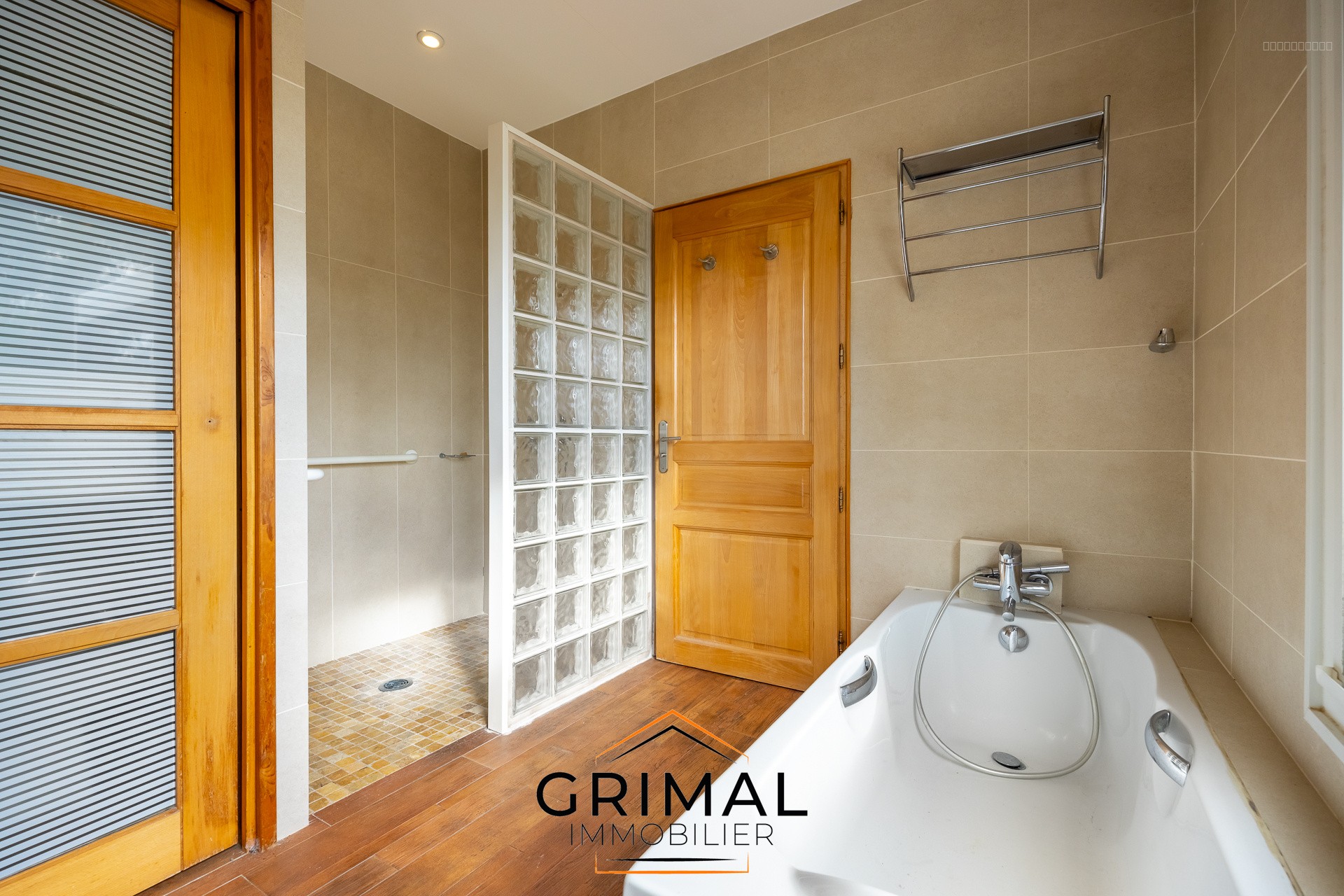 Villa contemporaine sur 10 000m2 de terrain - Clos Saint elois - La ciotat — photo 19