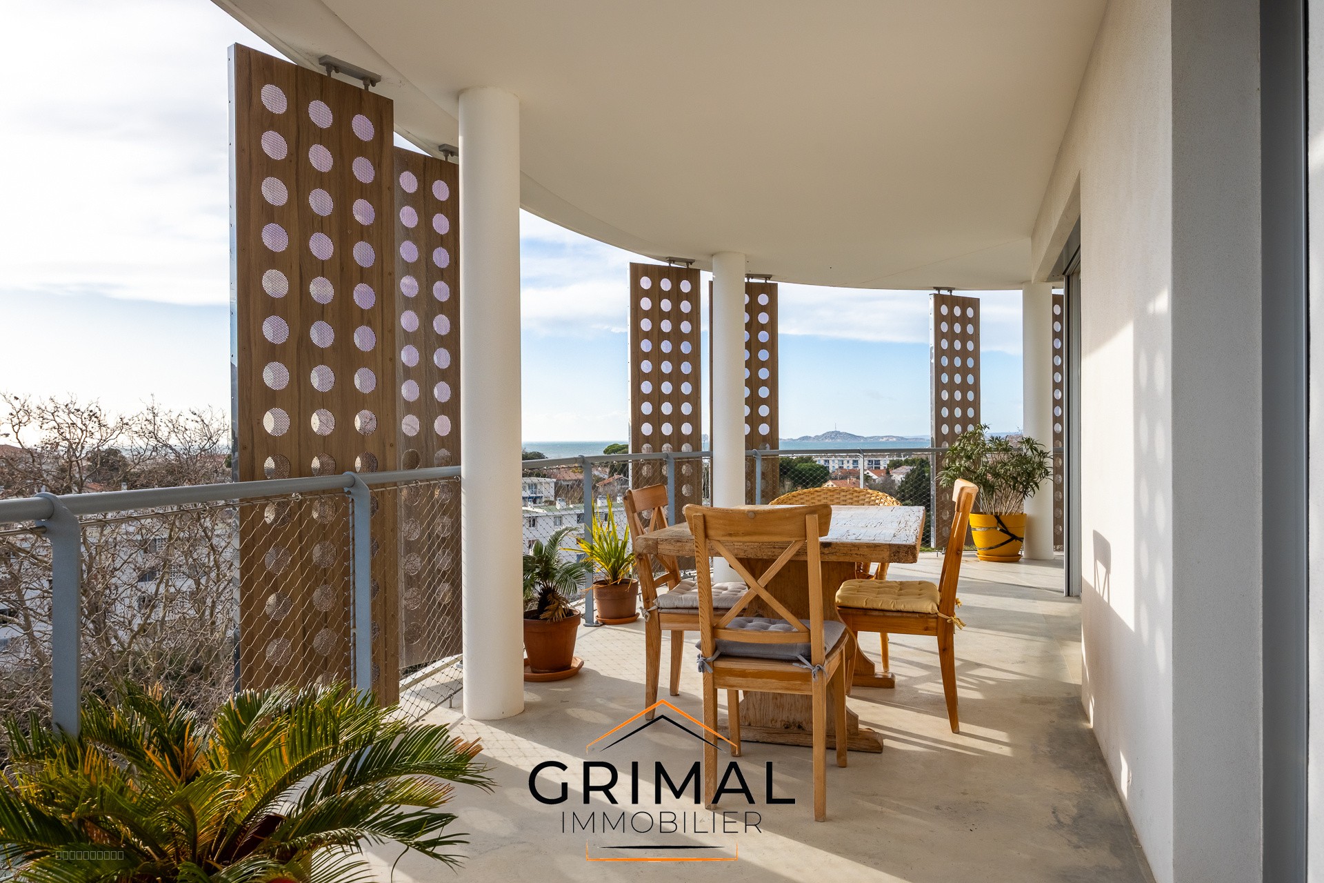 Appartement d’exception   Dernier étage   Terrasse 41 m2   Vue mer   13008 Marseille — photo 14