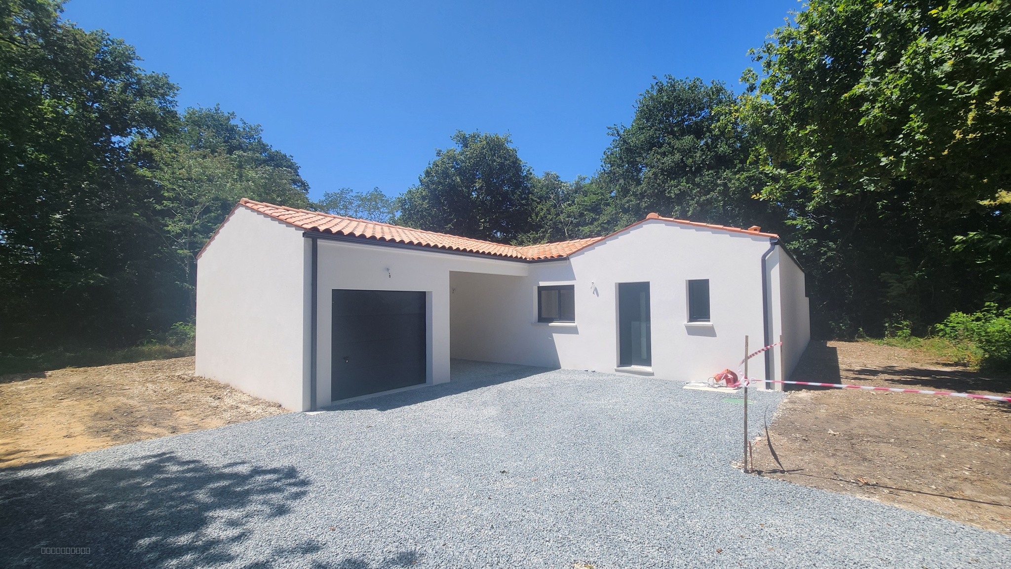UNE MAISON DE QUALITE POUR UN ENVIRONNEMENT DE CHARME — photo 12