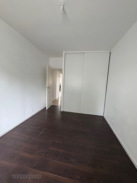AGRÉABLE LOTISSEMENT AU COEUR D'UN ESPACE BOISÉ — photo 4