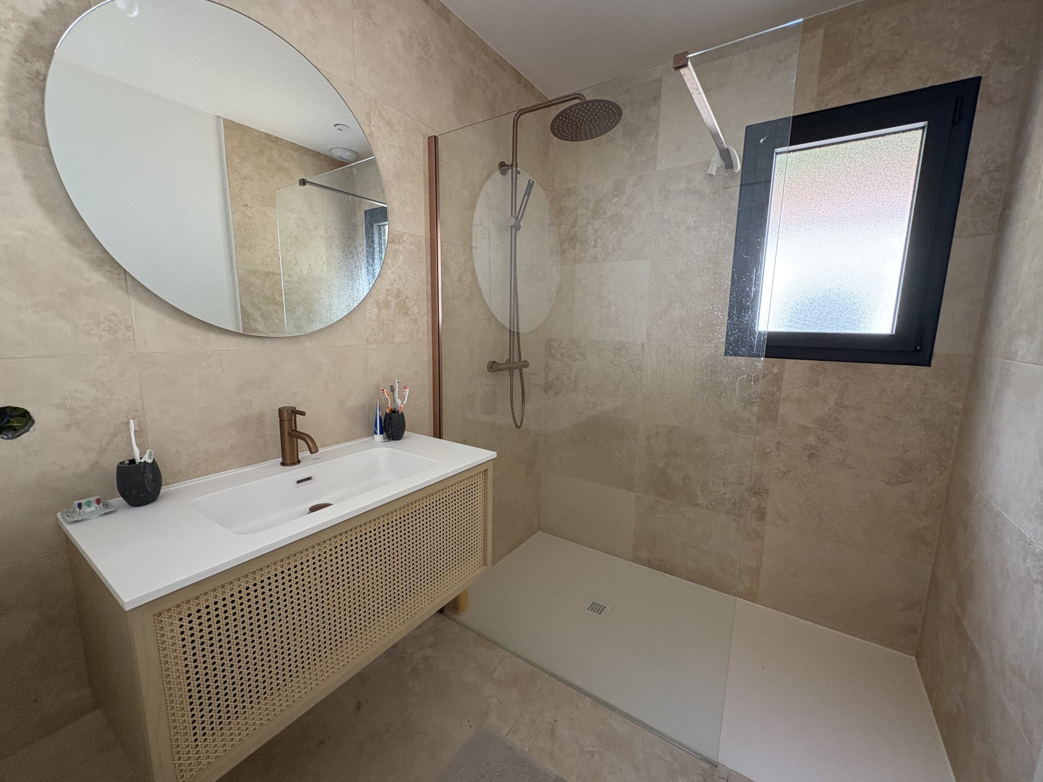 UNE MAISON DE QUALITE POUR UN ENVIRONNEMENT DE CHARME — photo 6