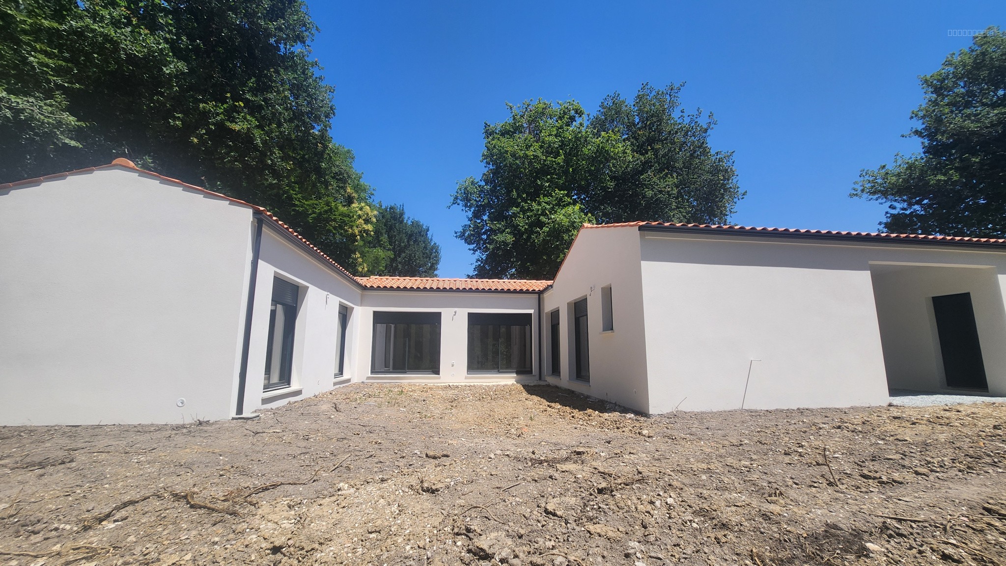UNE MAISON DE QUALITE POUR UN ENVIRONNEMENT DE CHARME — photo 11