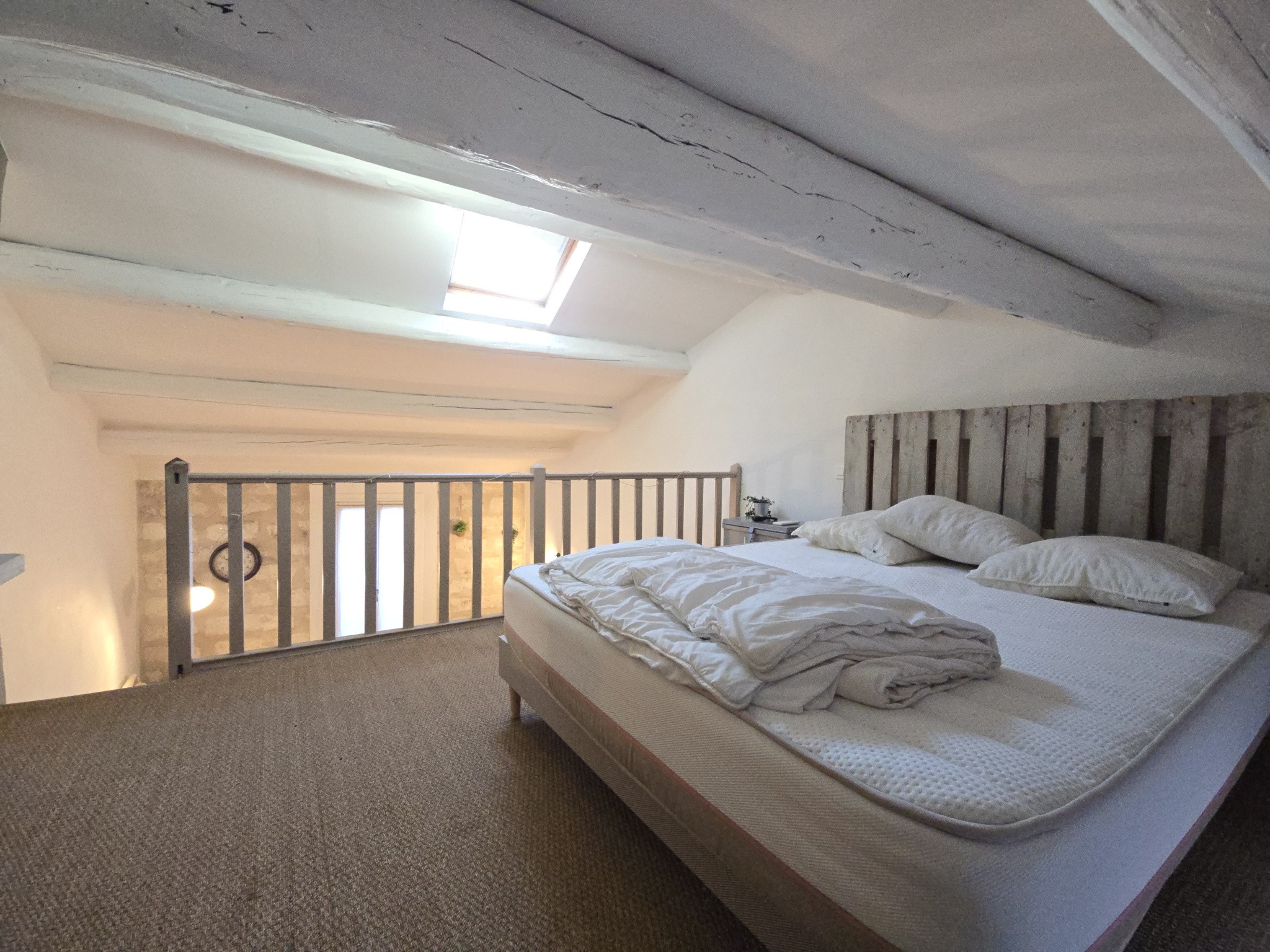 FRAIS D'AGENCE OFFERTS - CHARMANTE MAISON DE VILLE MEUBLE — photo 6