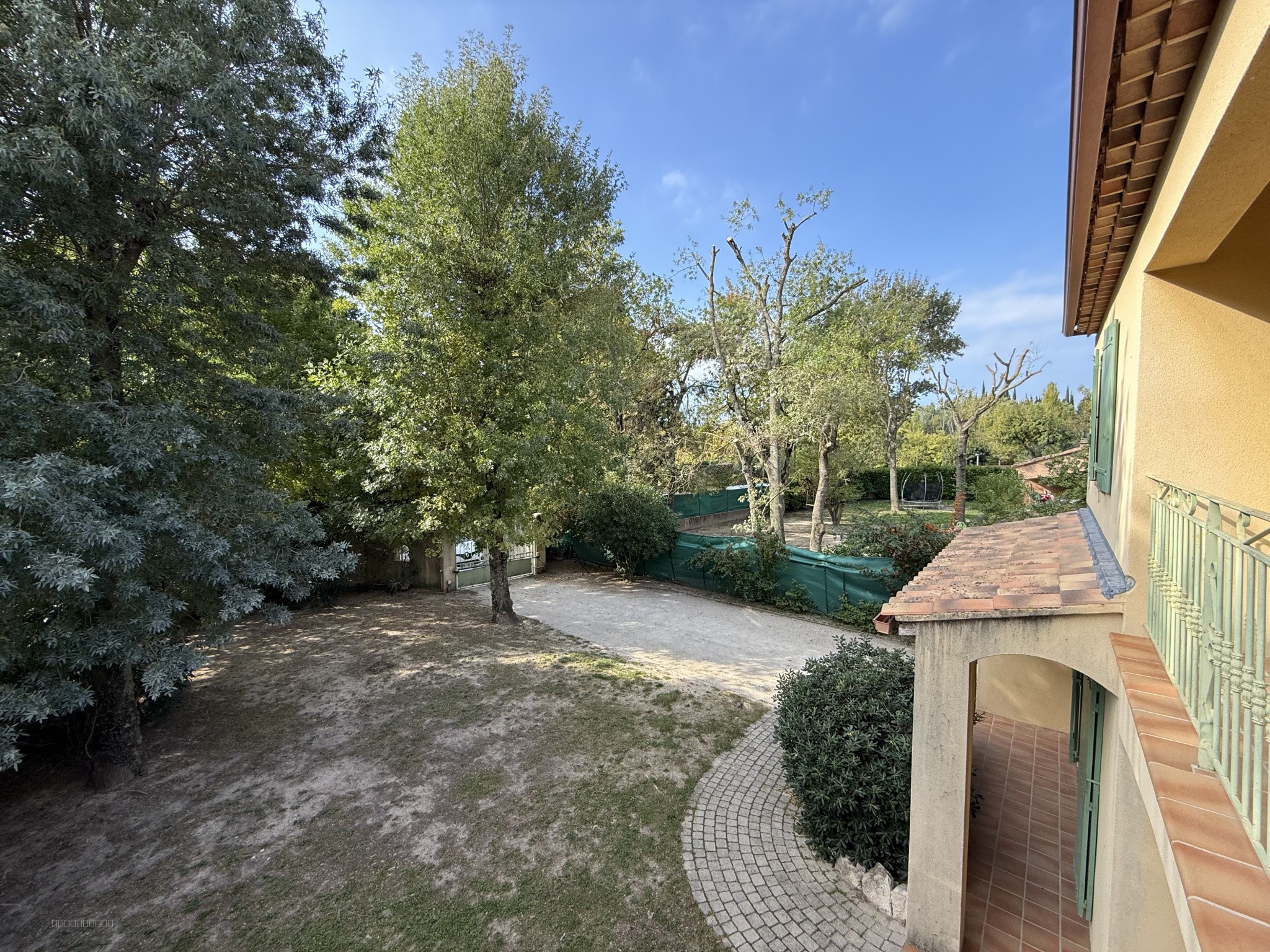 MAISON T5 EN R+1 AVEC GARAGE BALCONS ET JARDIN — photo 12