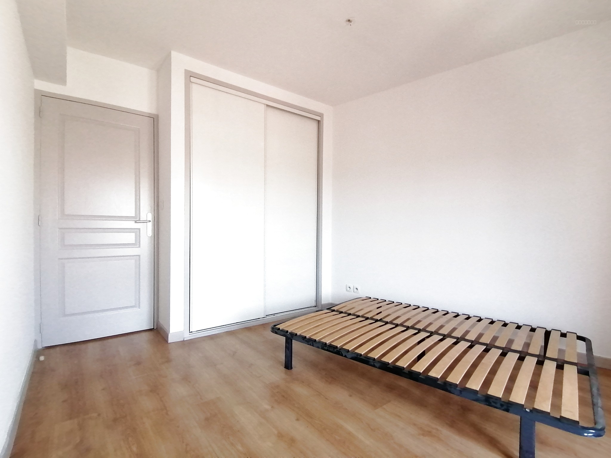 Appartement T2 sur Roquemaure — photo 5