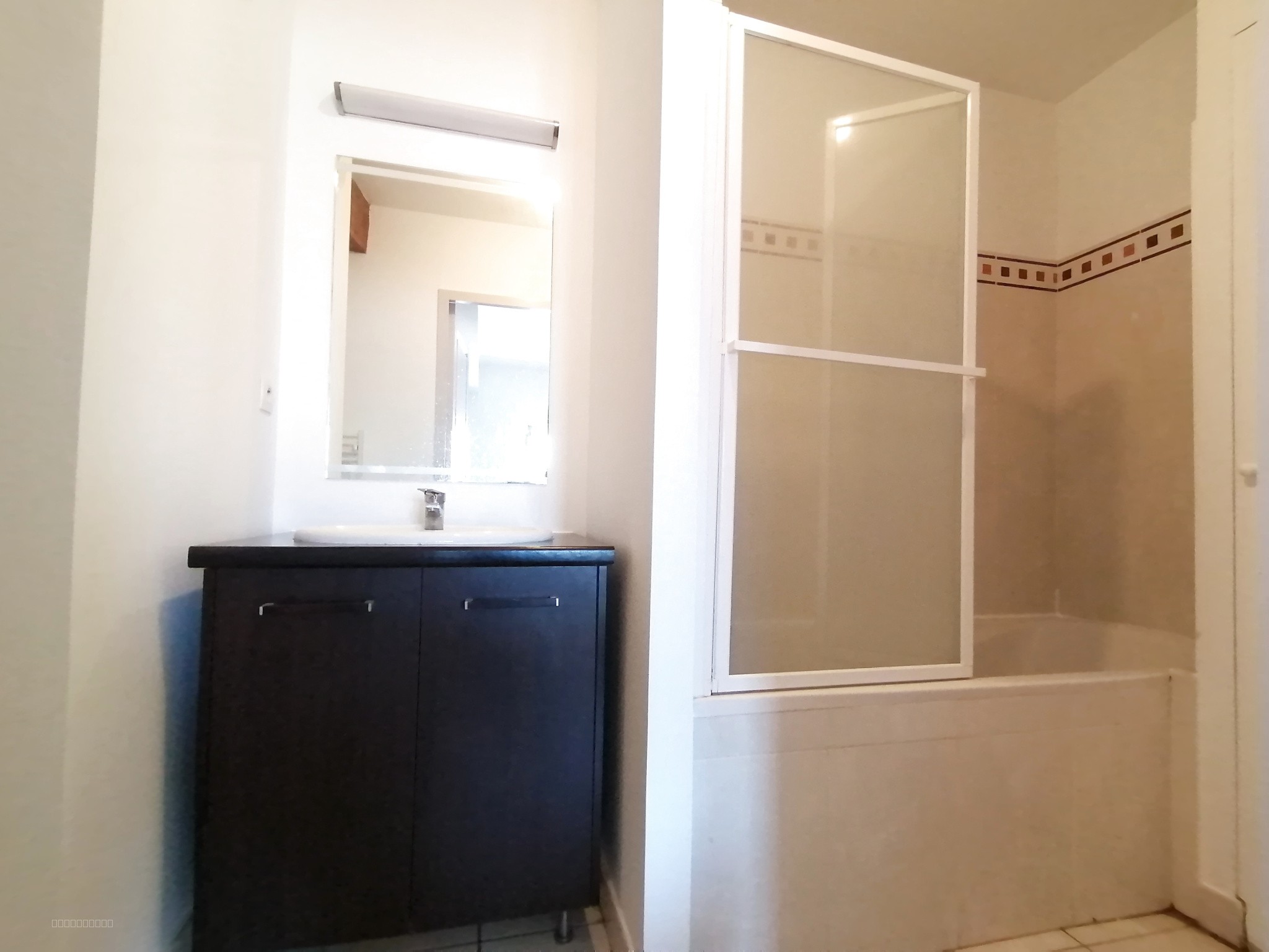 Appartement T2 sur Roquemaure — photo 6
