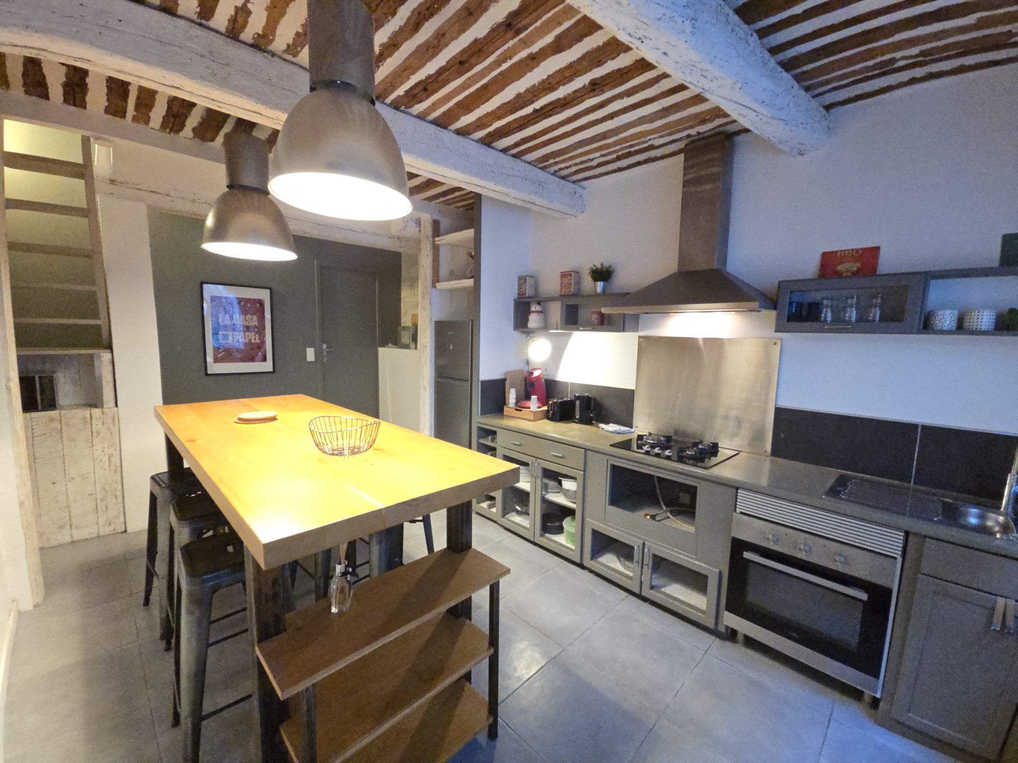 FRAIS D'AGENCE OFFERTS - CHARMANTE MAISON DE VILLE MEUBLE — photo 9