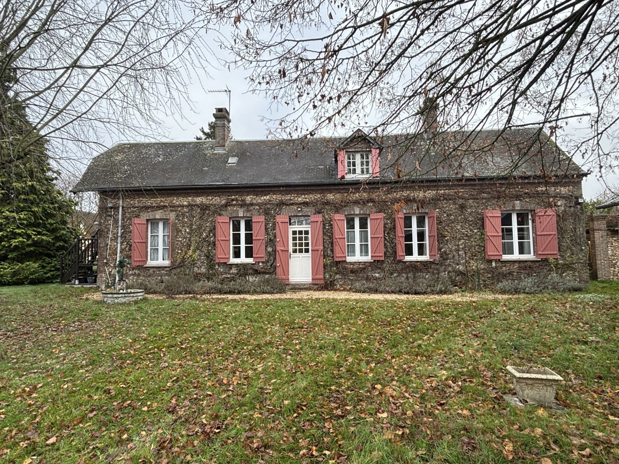 PROPRIETE FAMILIALE, ENSEMBLE DE 2 MAISONS ET DEPENDANCES — photo 2
