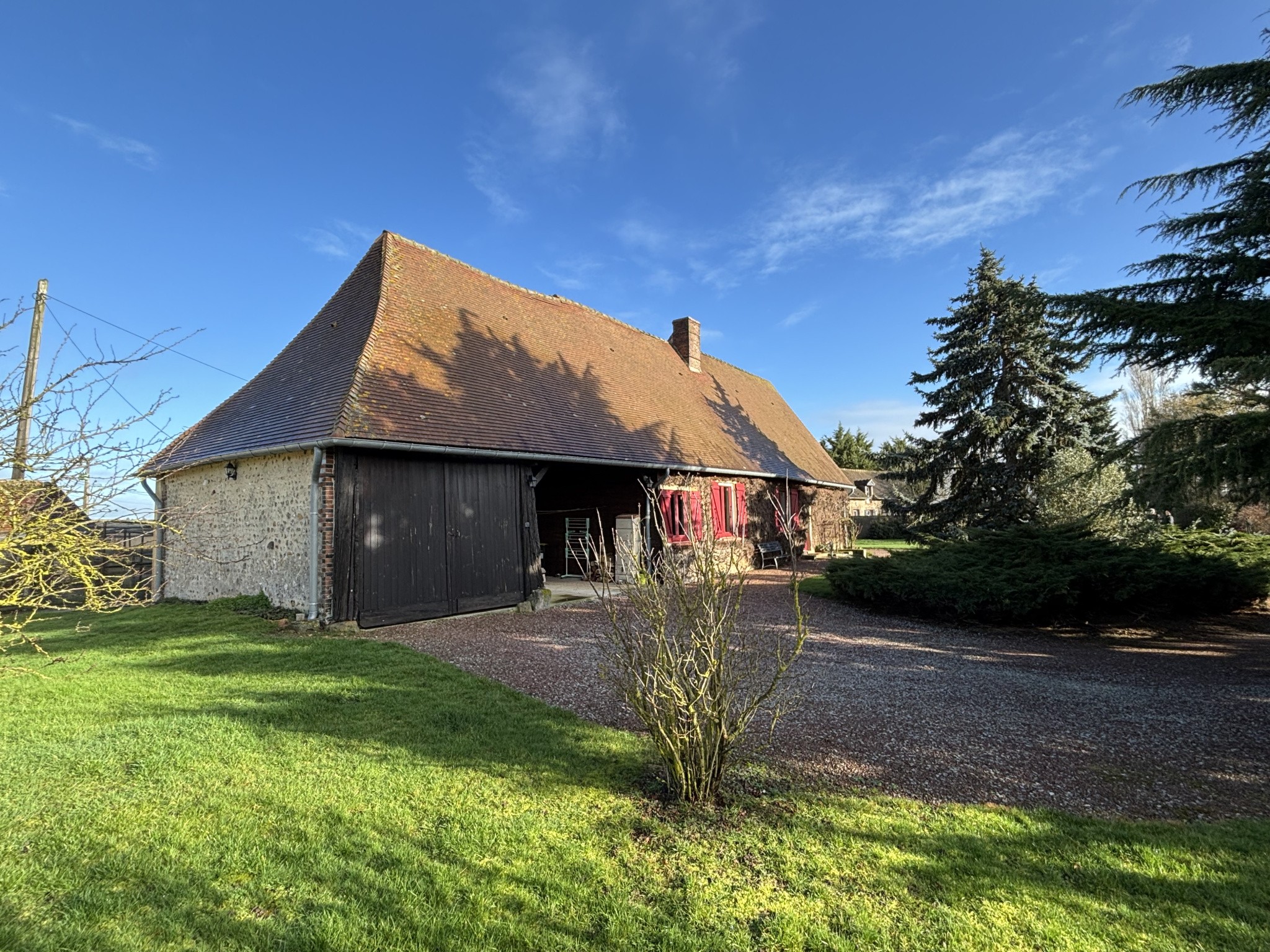 LONGERE — photo 16