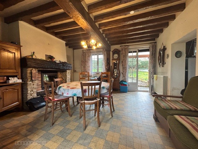 LONGERE — photo 2