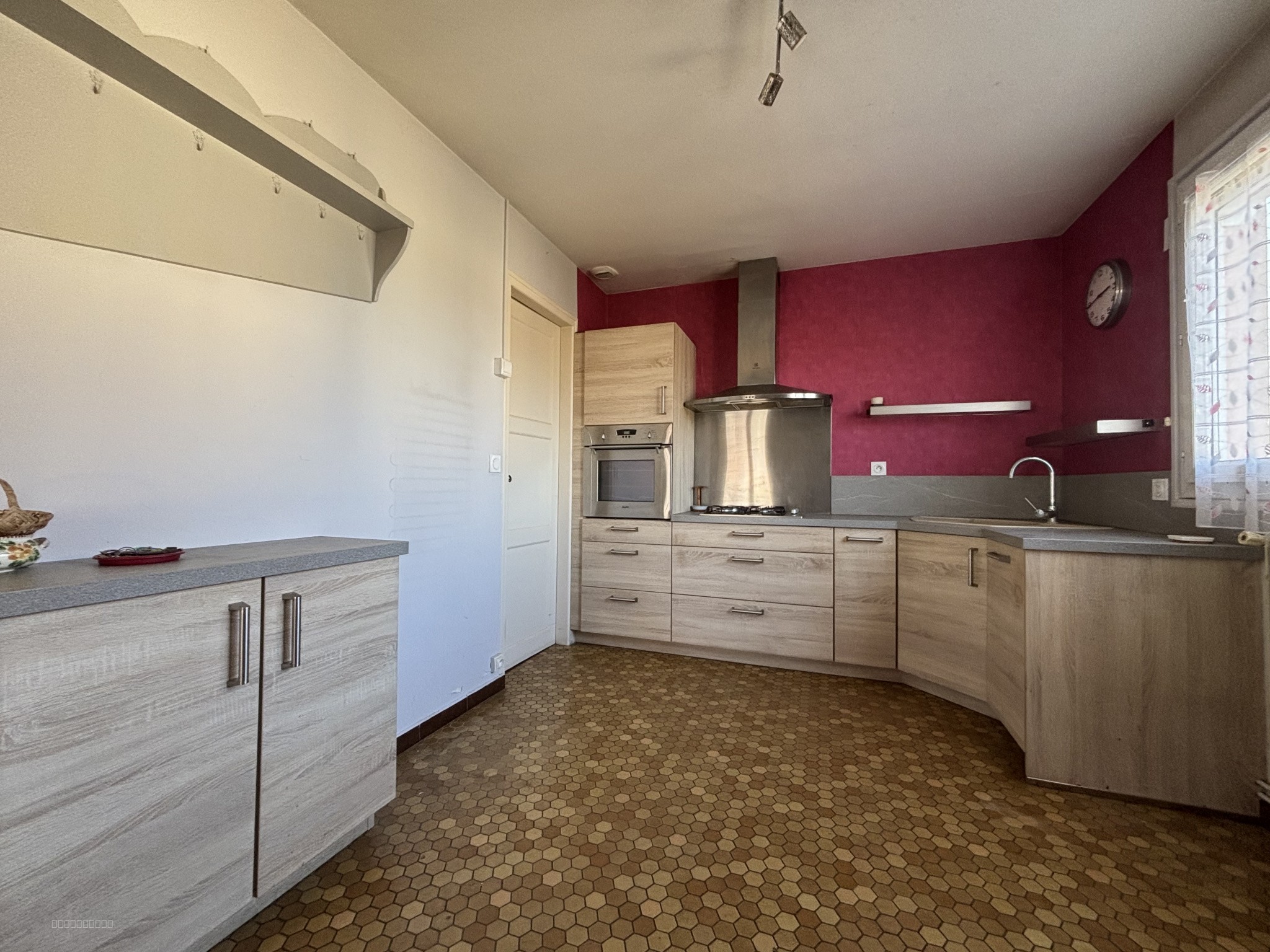 MAISON — photo 2
