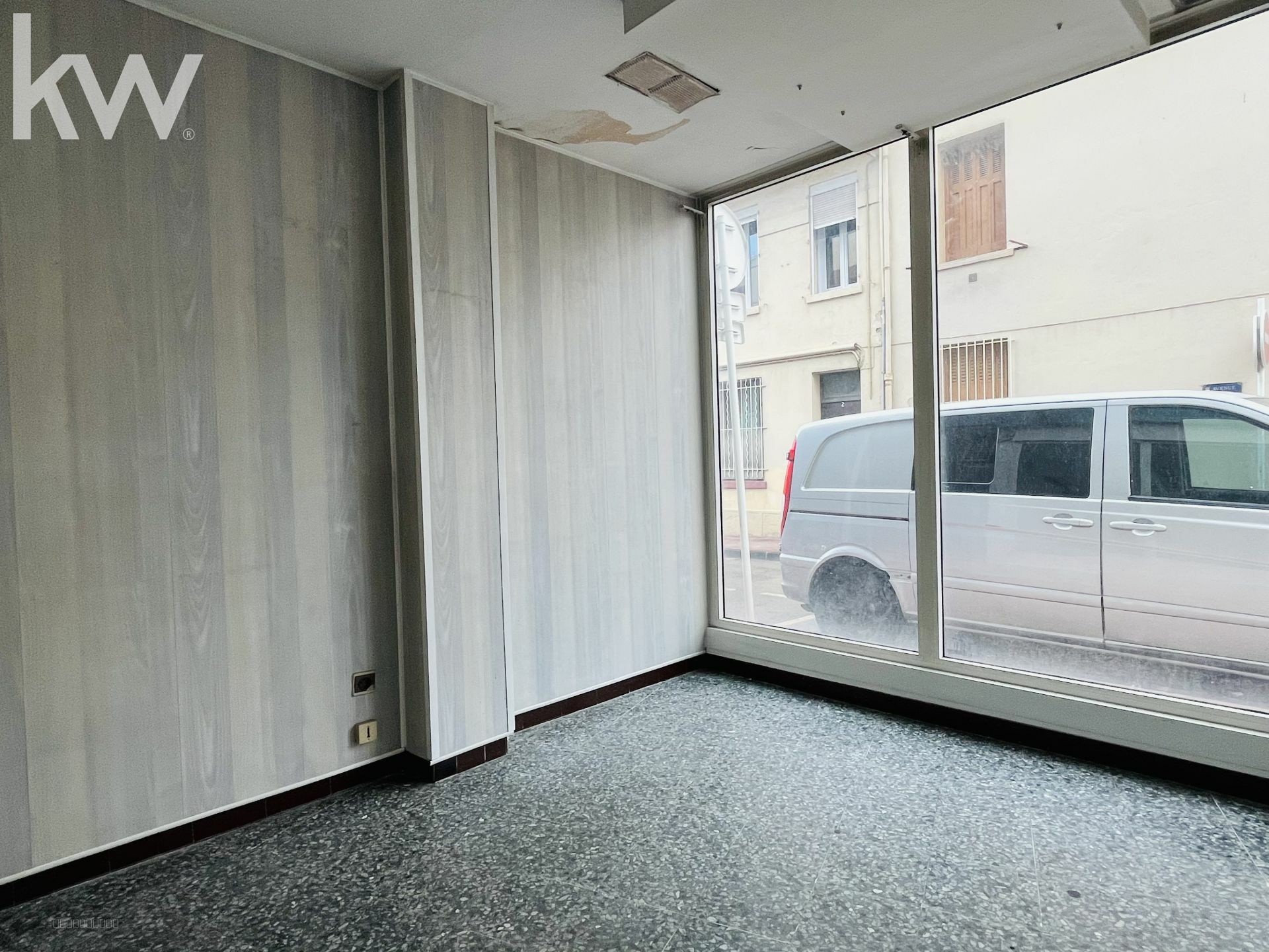TOULON - EXCLUSIVITE - Local commercial 84m2- Belle Visibilité — photo 6