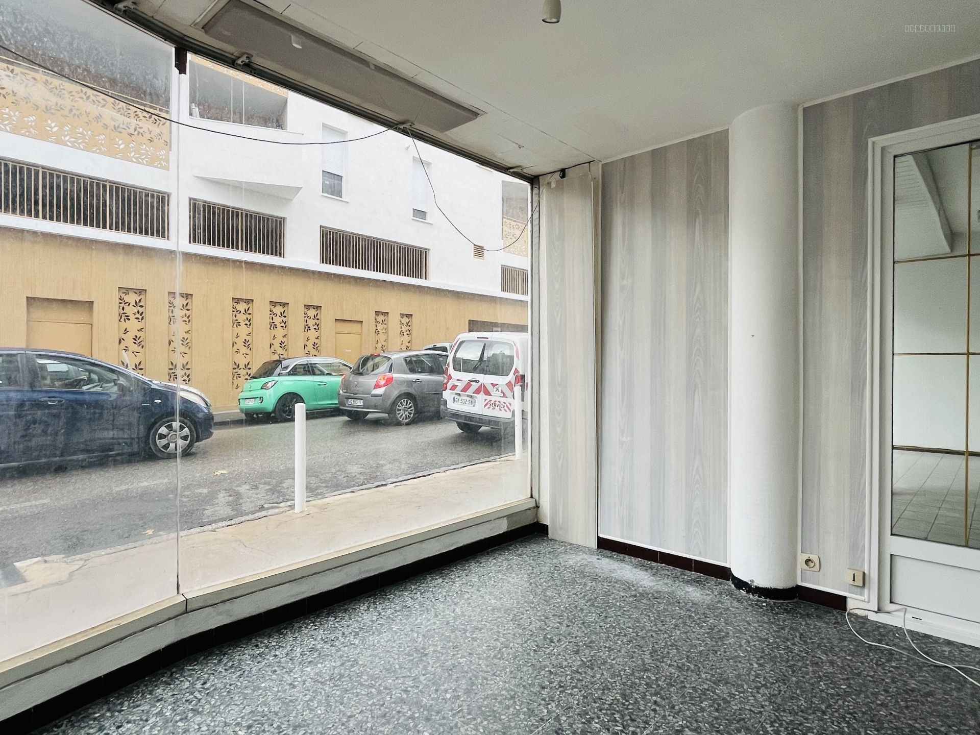 TOULON - EXCLUSIVITE - Local commercial 84m2- Belle Visibilité — photo 7