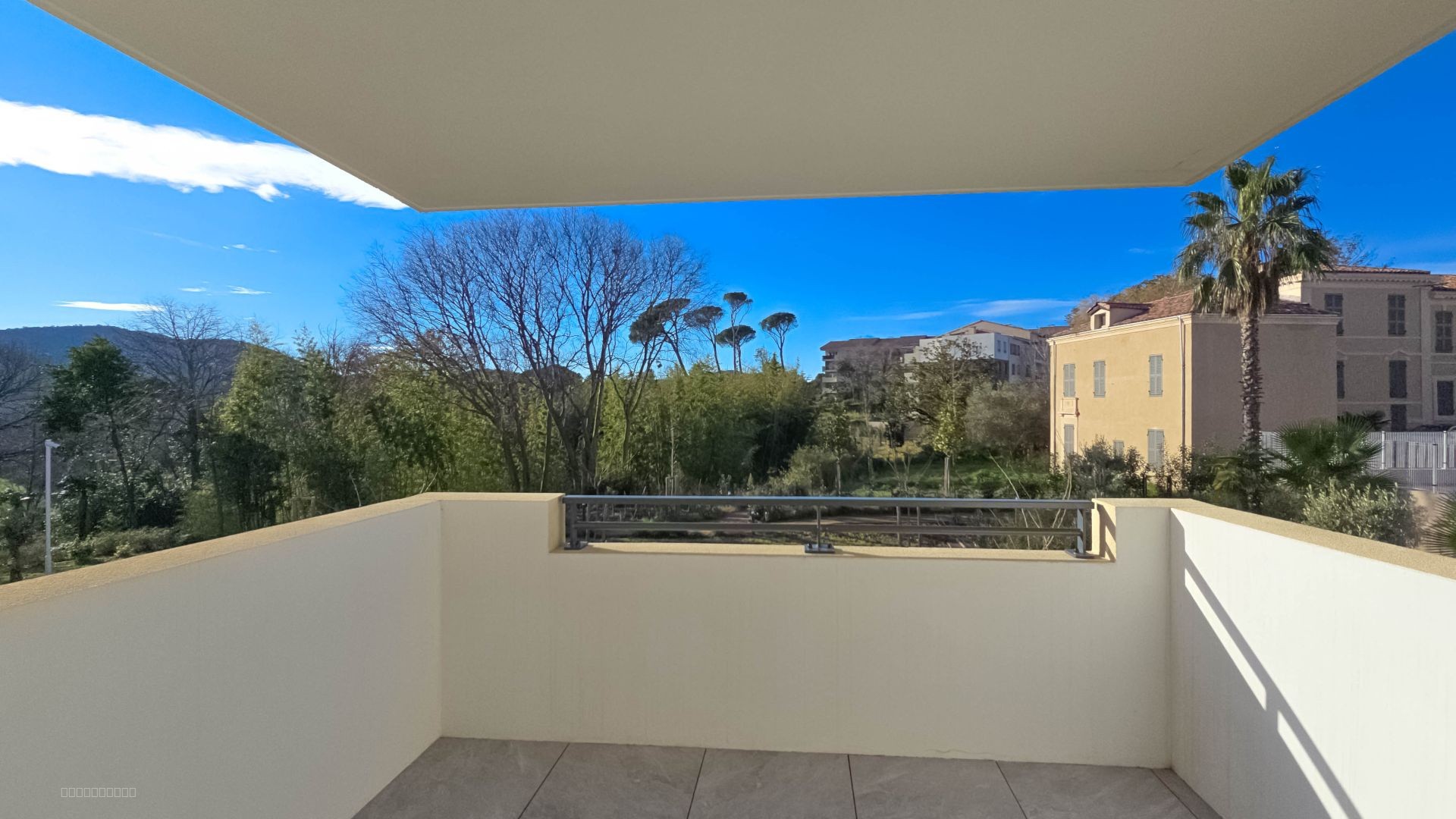 À VENDRE : Charmant T2 avec terrasse et stationnement Le Muy porche Fréjus — photo 6