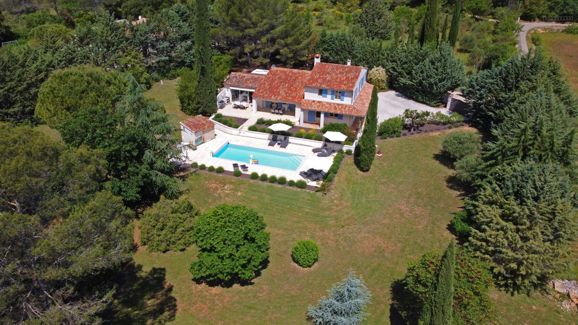 Villa haut de gamme de 180m2 à Brignoles - 8P - 6 Ch — photo 19