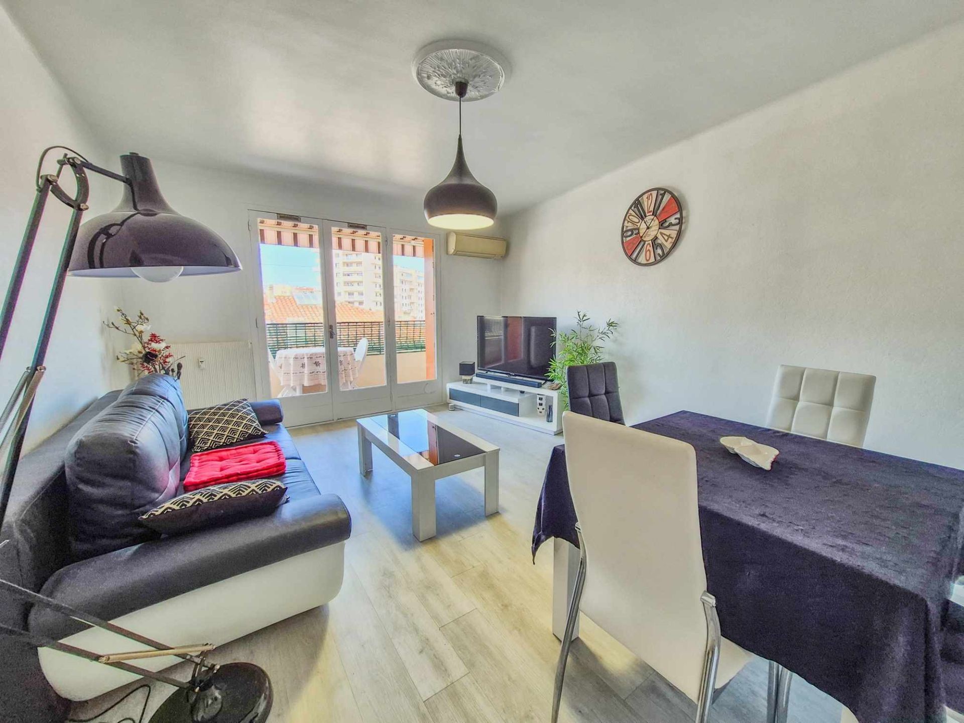 Appartement en dernier étage avec vue dégagée - Toulon — photo 3