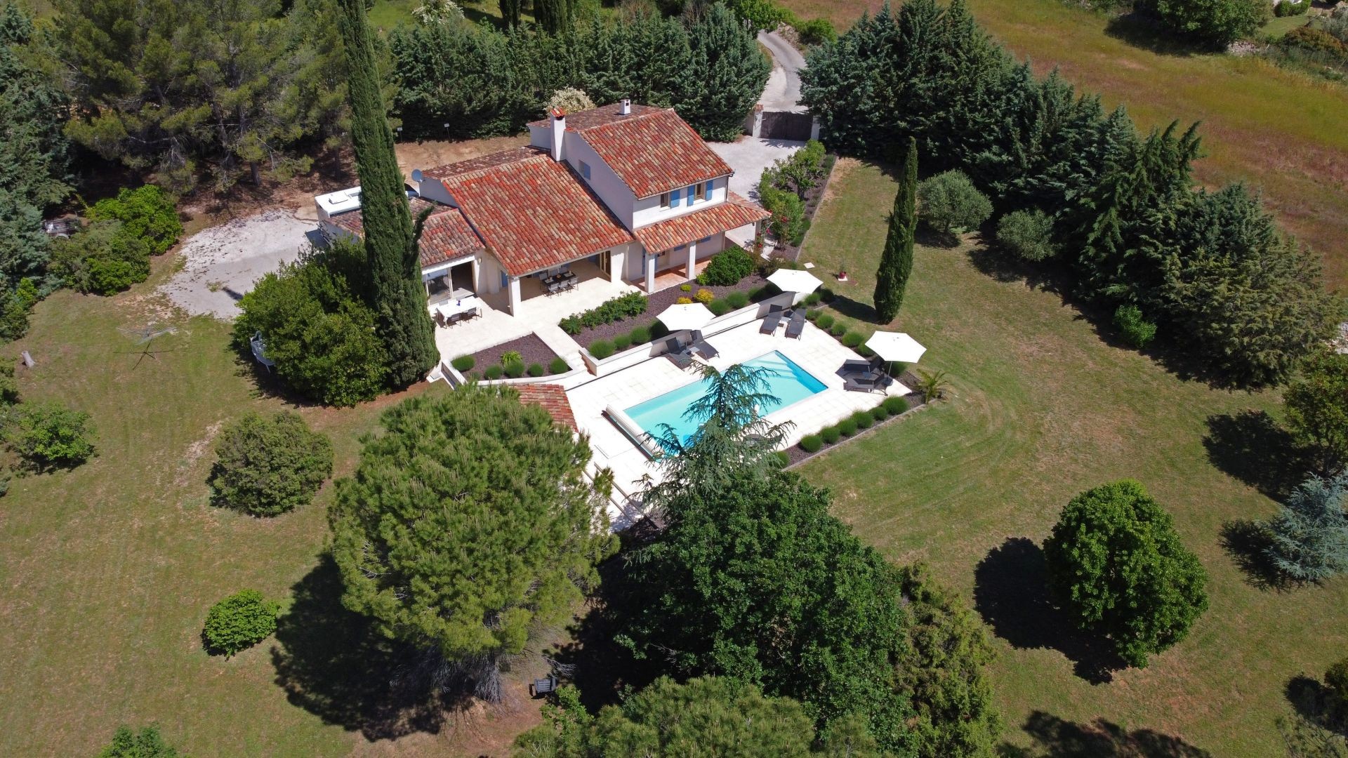 Villa haut de gamme de 180m2 à Brignoles - 8P - 6 Ch — photo 20
