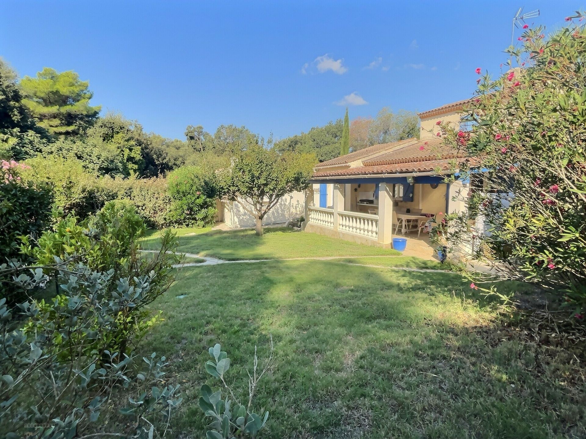 Très belle villa avec piscine à La Londe les Maures — photo 2