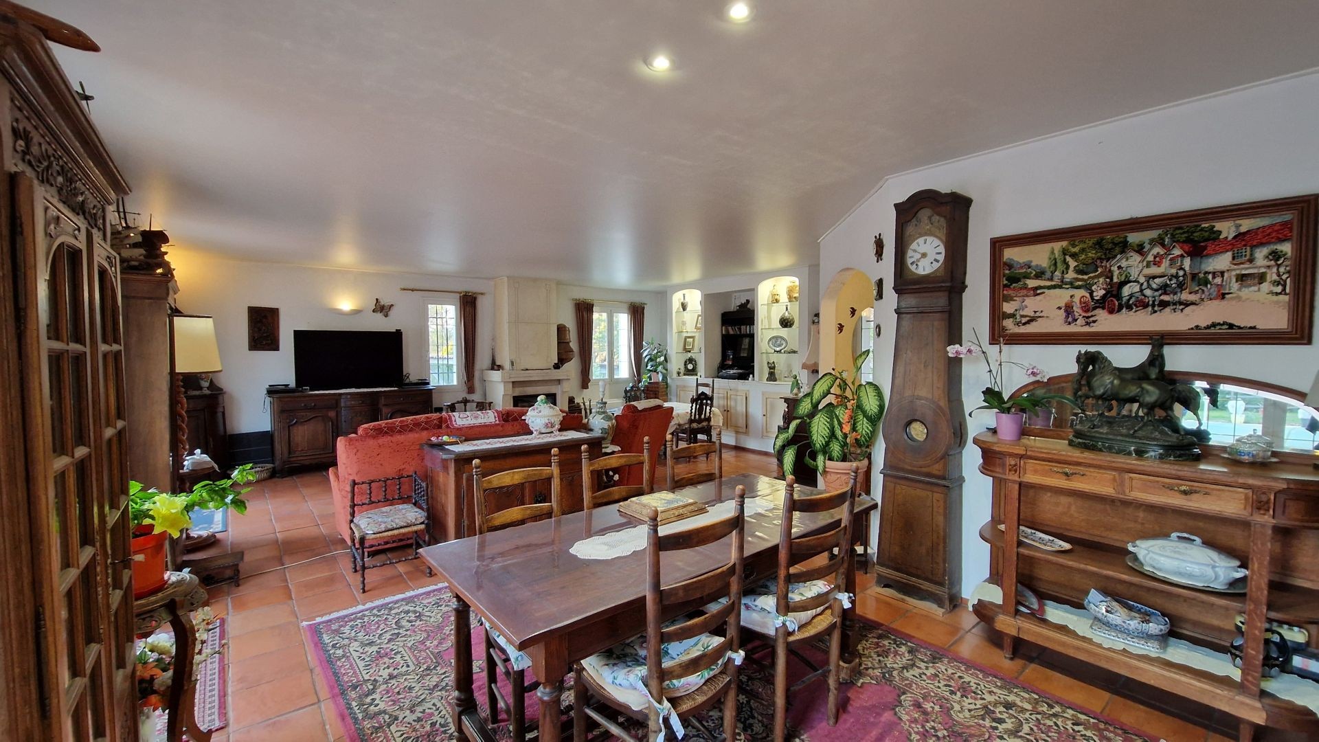 Villa Provençale 9 P / 6 Ch (SH 218 m2) au CANNET DES MAURES — photo 4