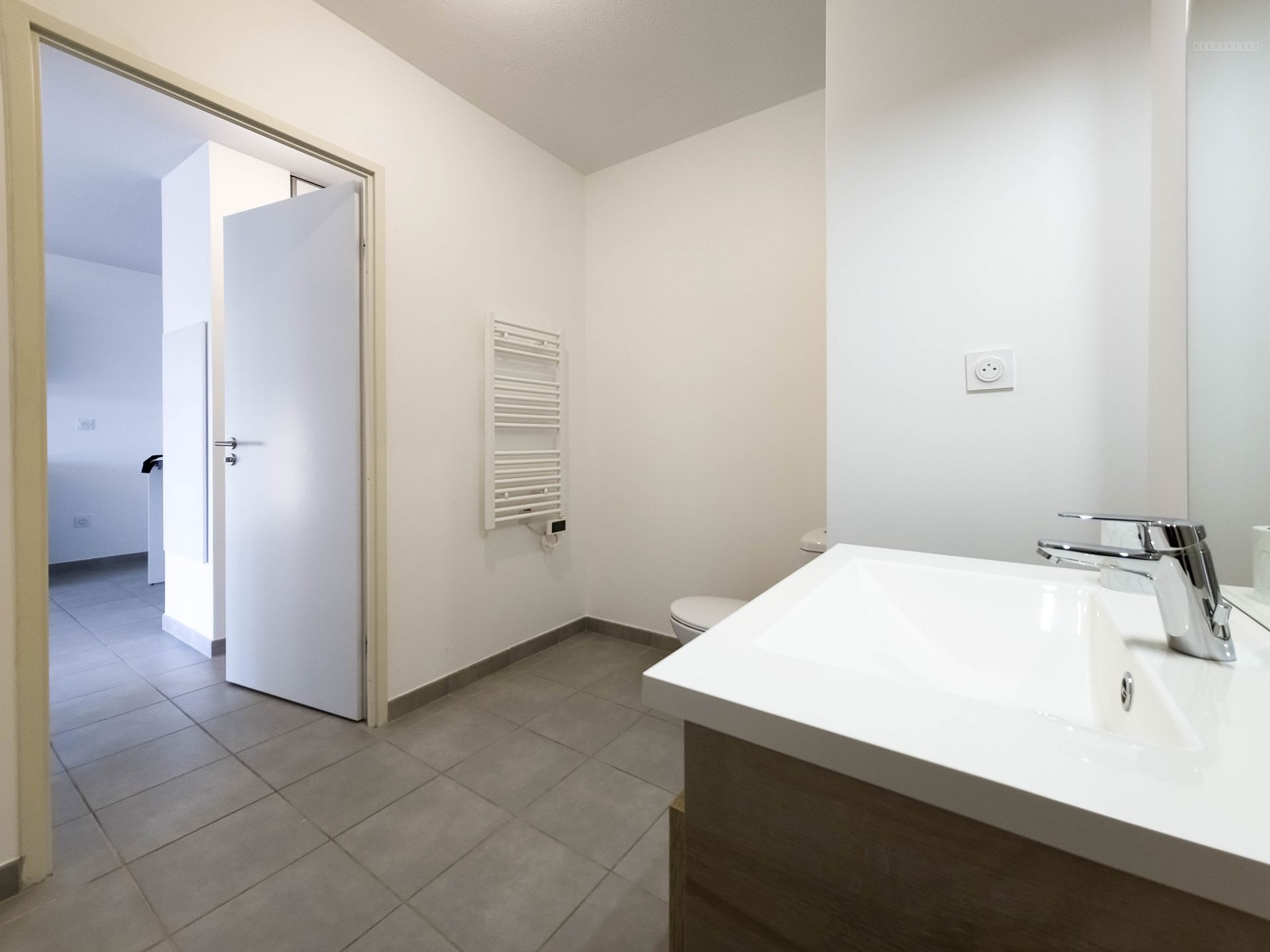 À VENDRE : Charmant T2 avec terrasse et stationnement Le Muy porche Fréjus — photo 7